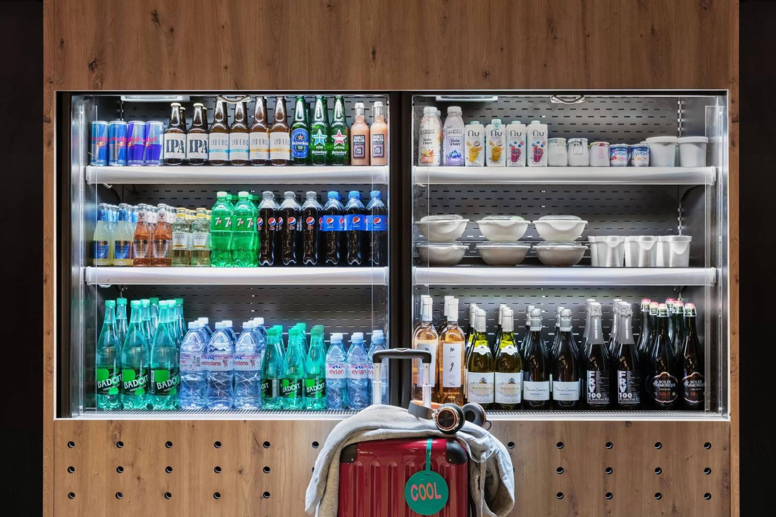 Restaurant/places to eat in Moxy Amiens