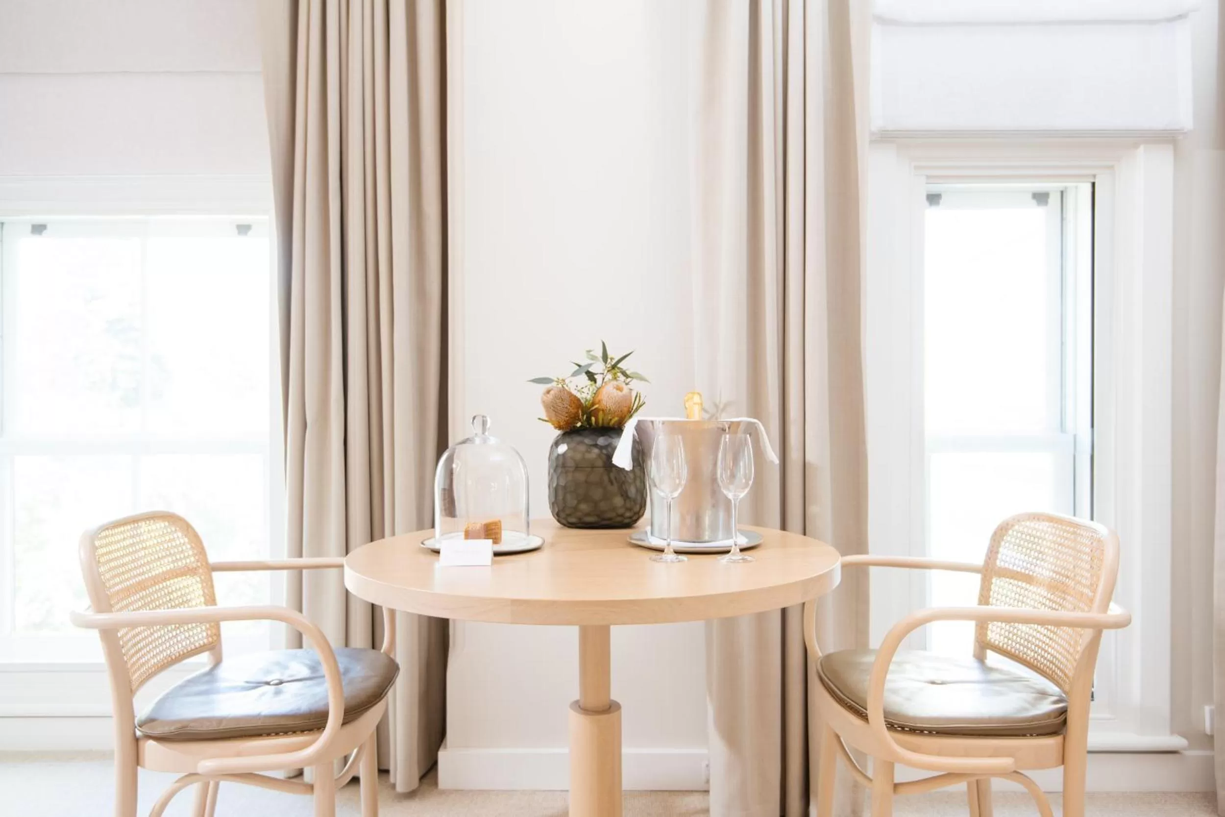 Living room in COMO The Treasury