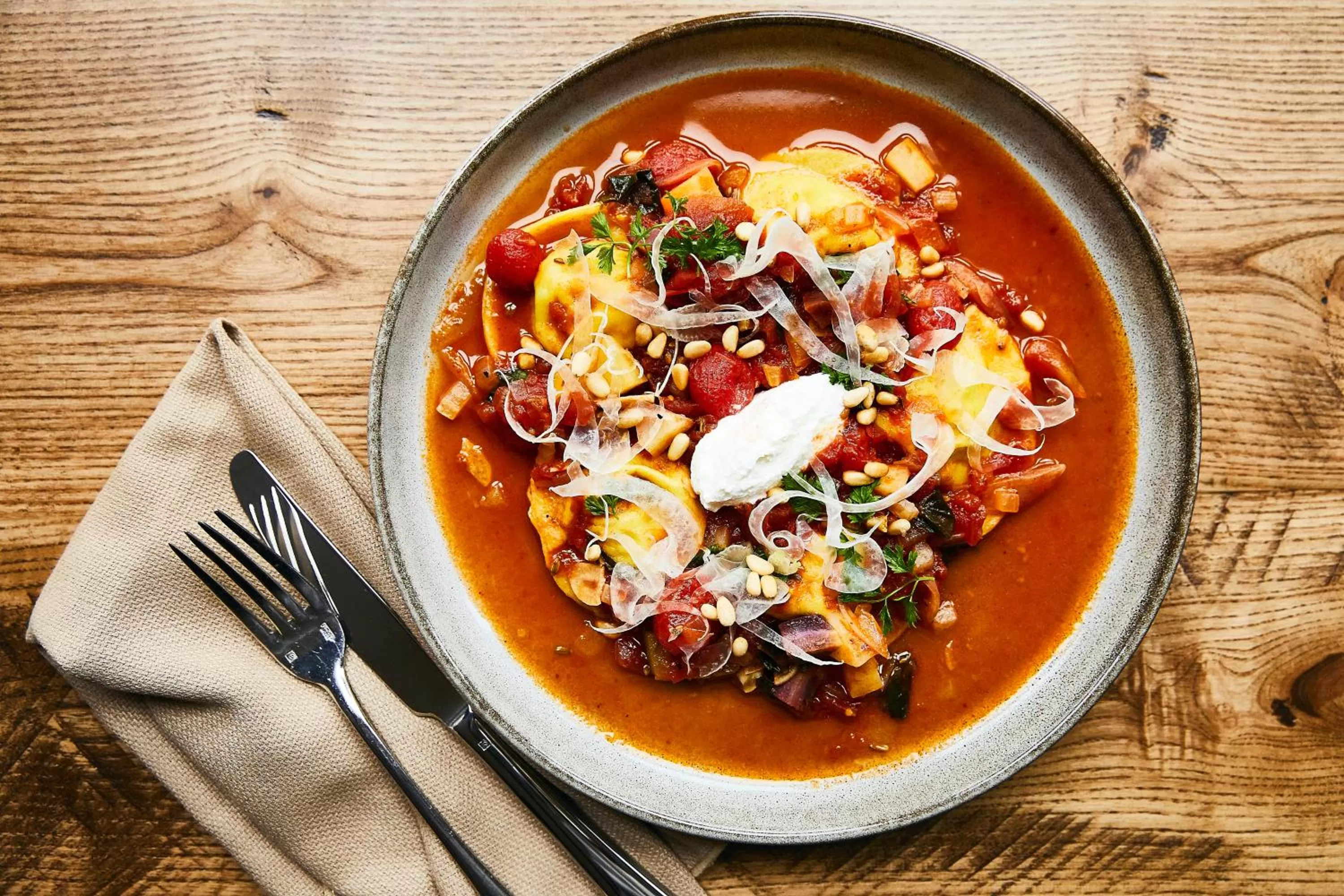 Restaurant/places to eat in Kimpton Riverplace Hotel by IHG