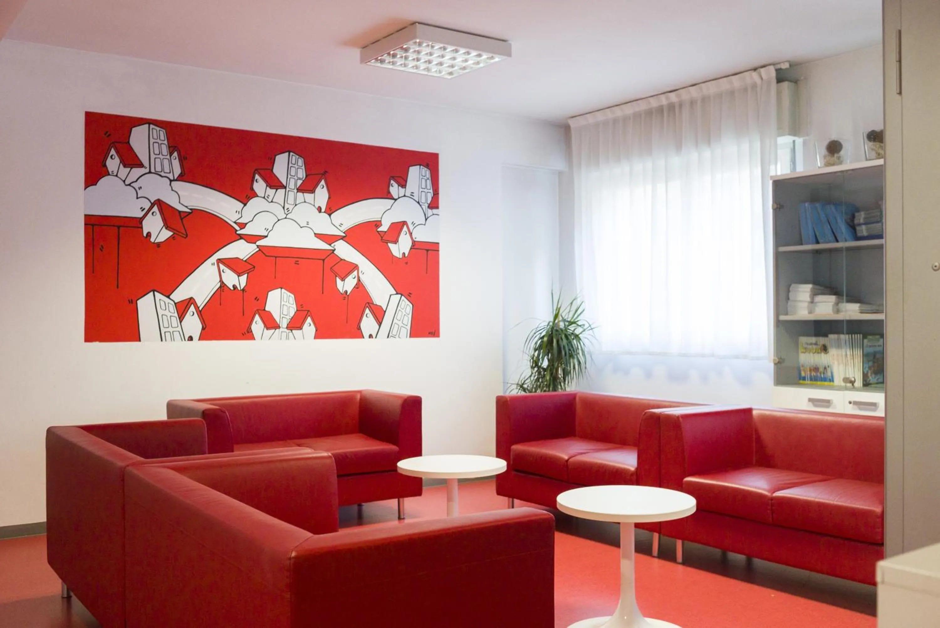 Communal lounge/ TV room in Hotel Sharing