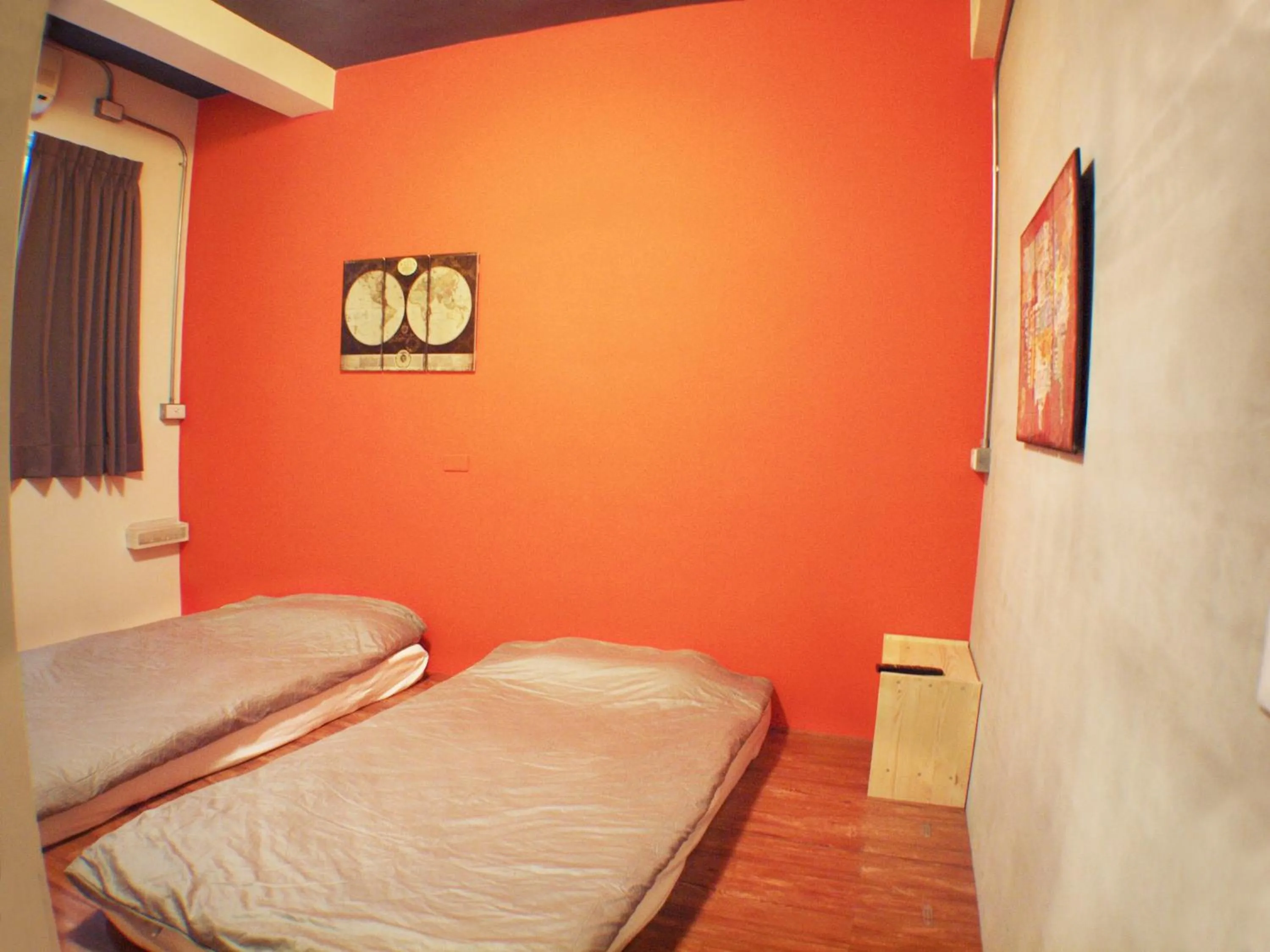 Photo of the whole room, Bed in Knock Knock Hostel