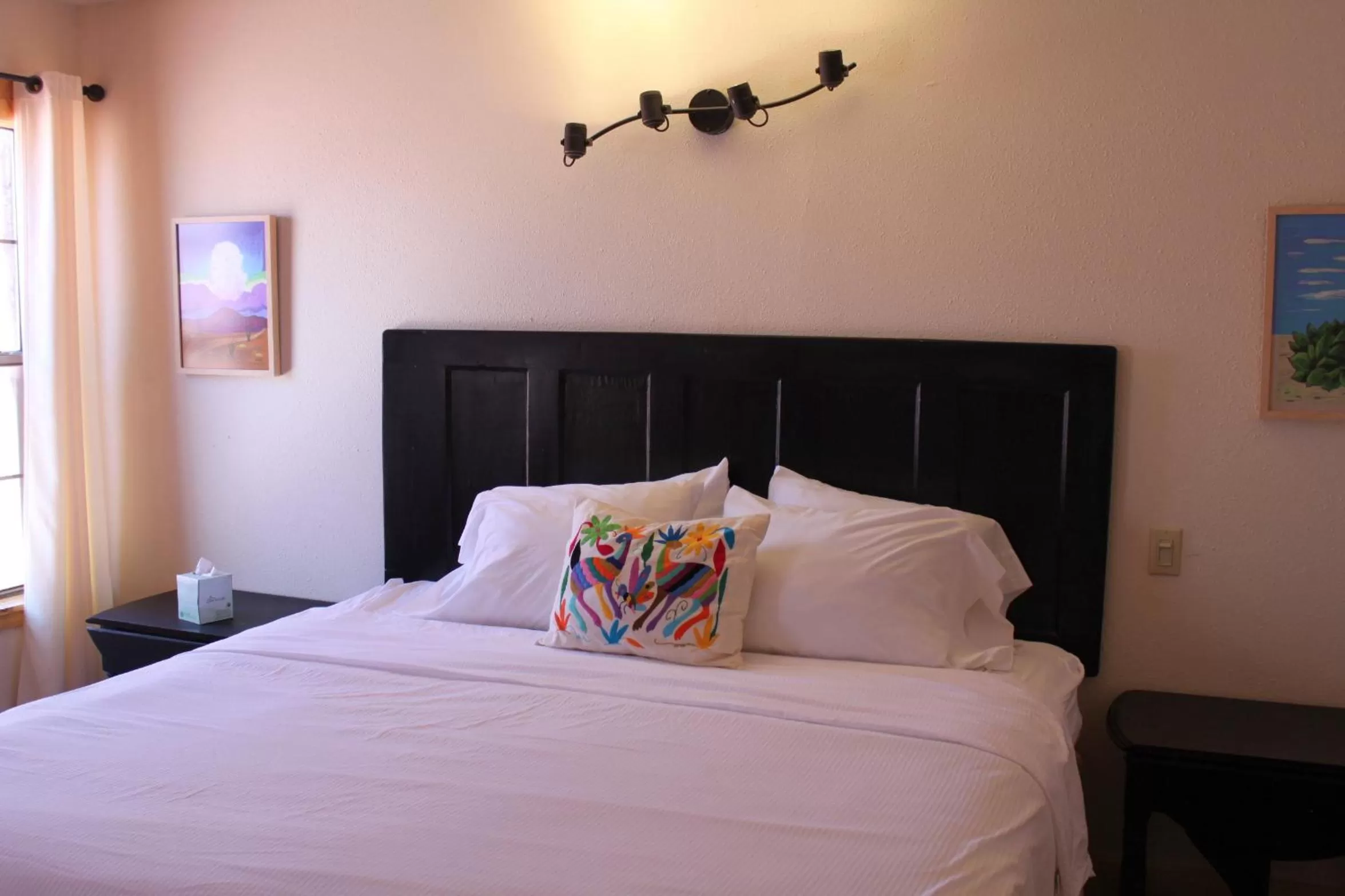 Bedroom, Bed in The Hotel Limpia