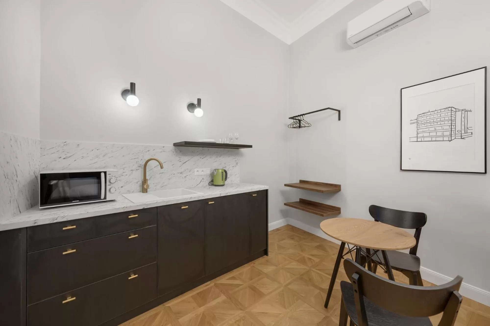 Kitchen or kitchenette in Palace Apartments