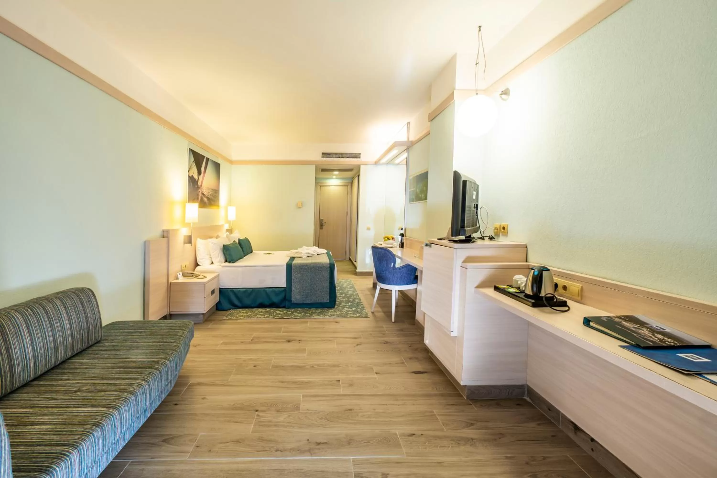 Photo of the whole room, Bed in La Blanche Resort & Spa