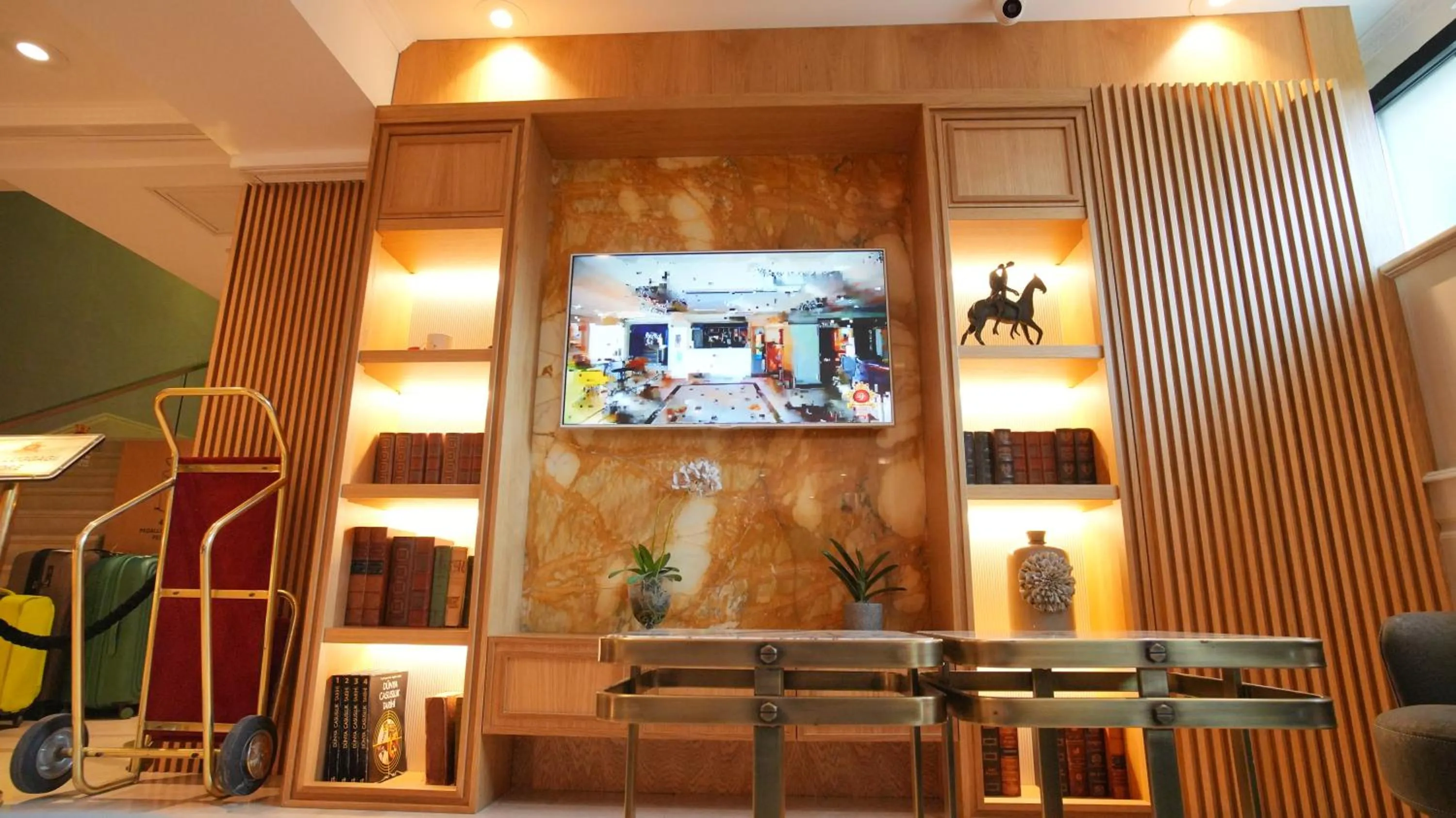 Lobby or reception in Dosso Dossi Hotels Old City