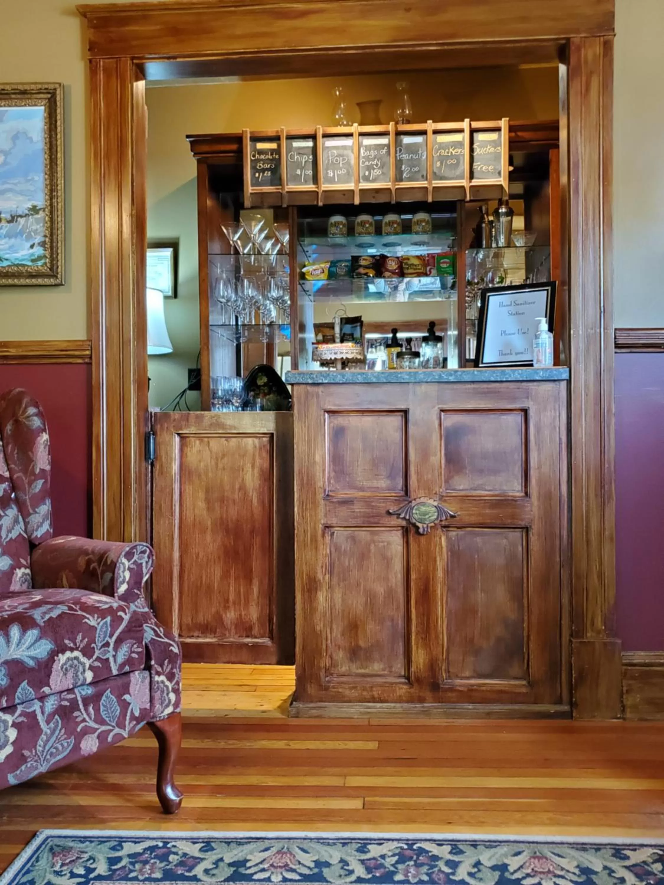 Lounge or bar in The Home Place Inn