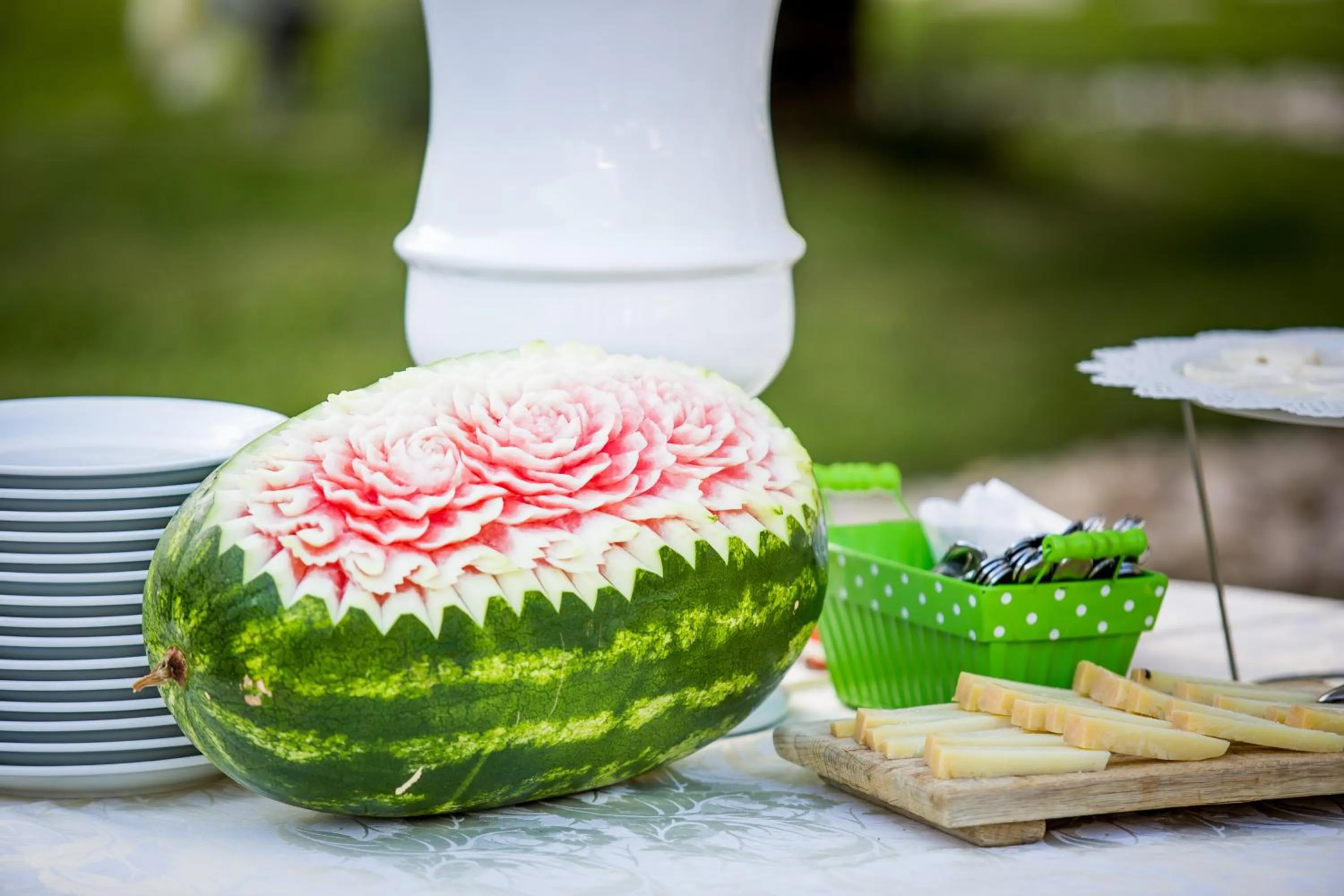 Restaurant/places to eat in Hotel Ares