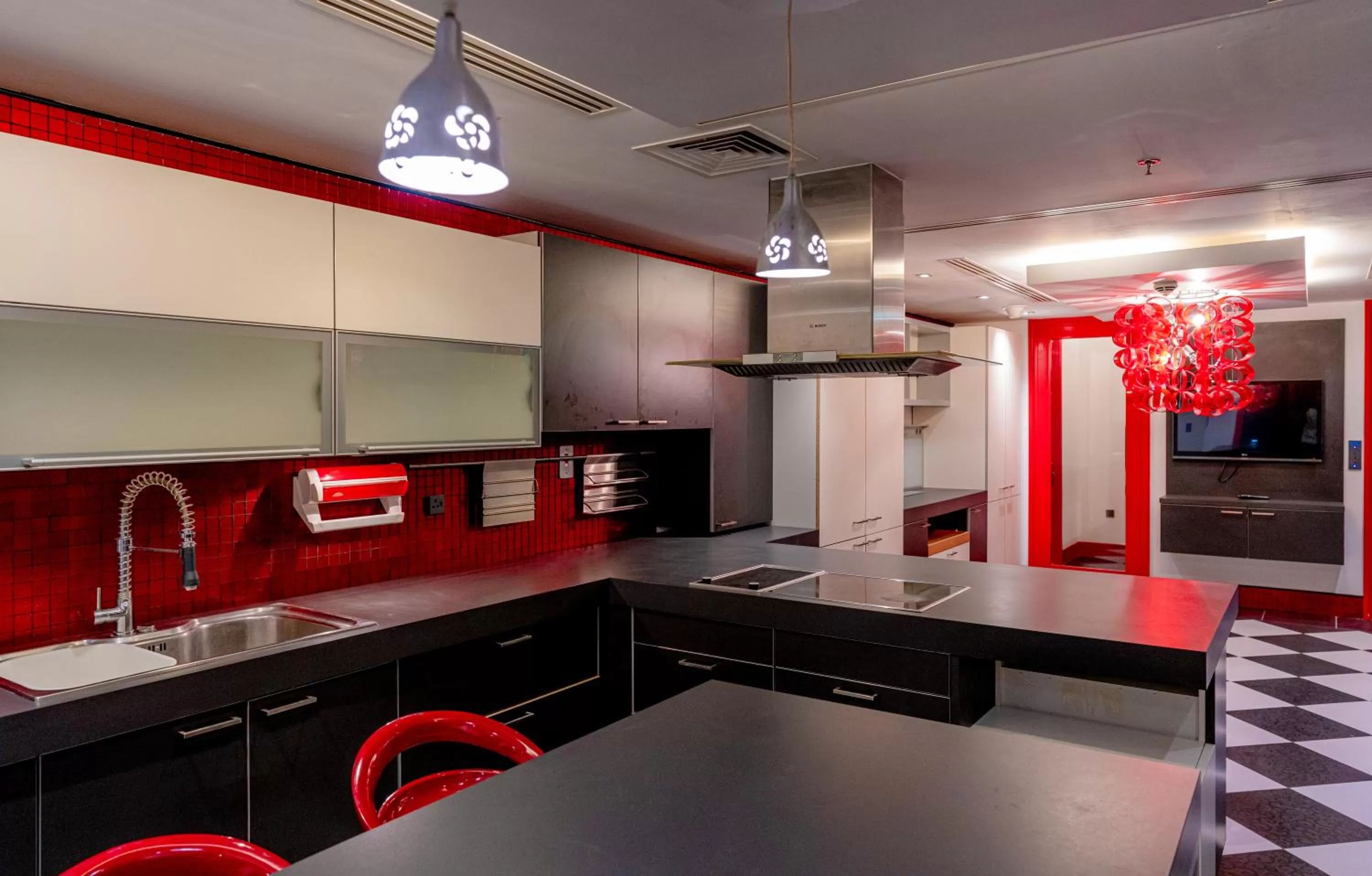 Kitchen or kitchenette in Ezdan Hotel West Bay