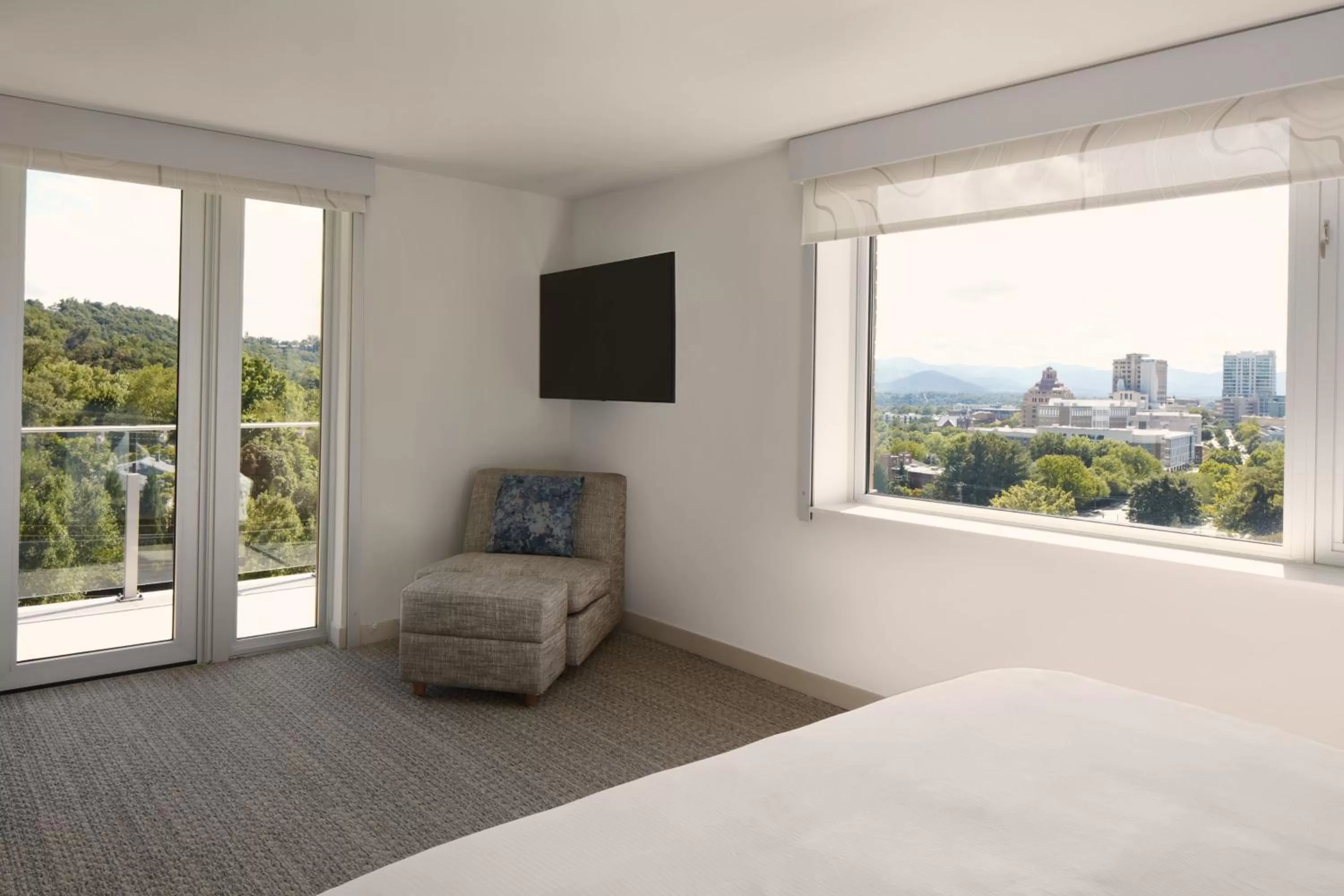 Photo of the whole room, Bed in Element Asheville Downtown