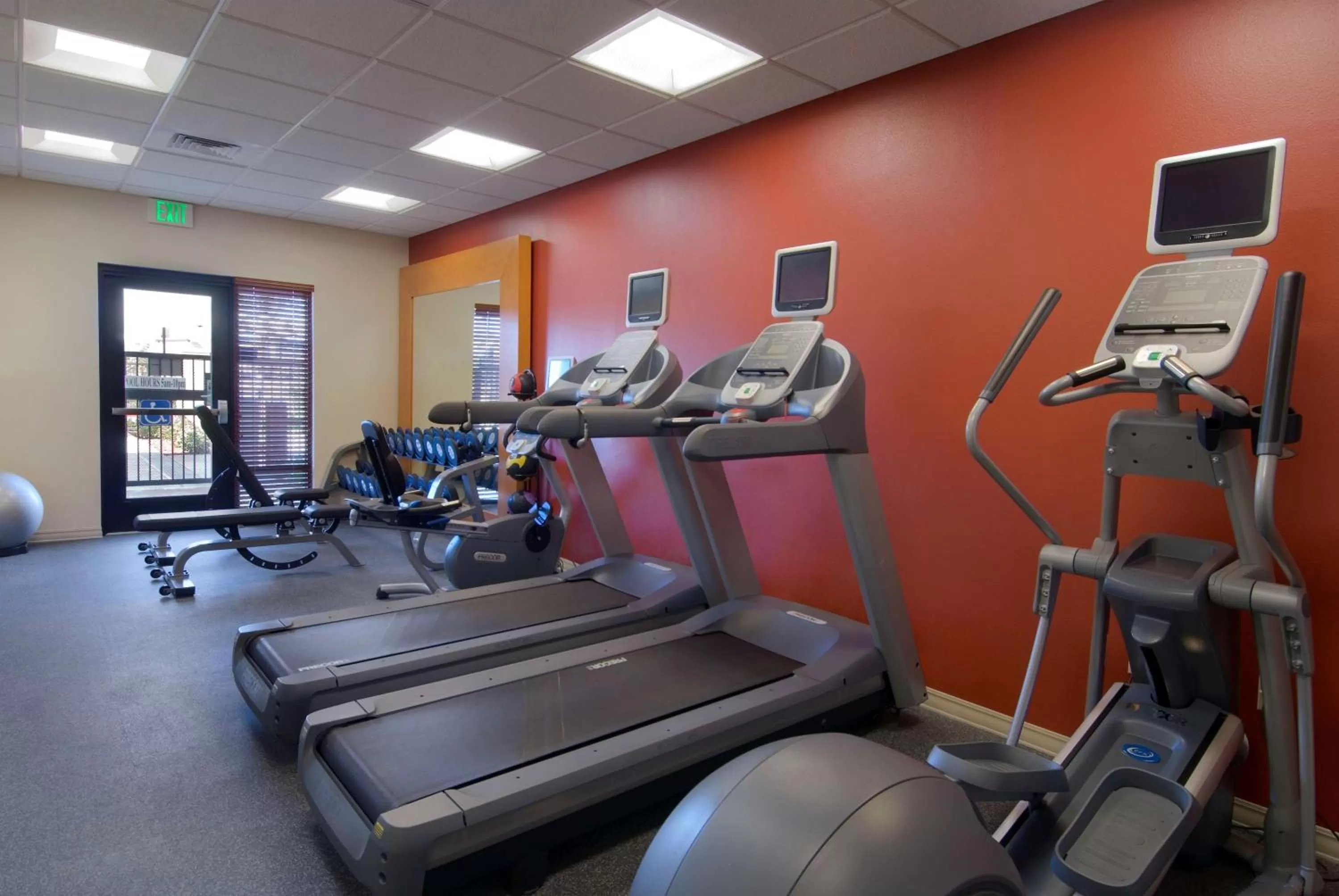 Fitness centre/facilities in Hilton Garden Inn Sacramento Elk Grove