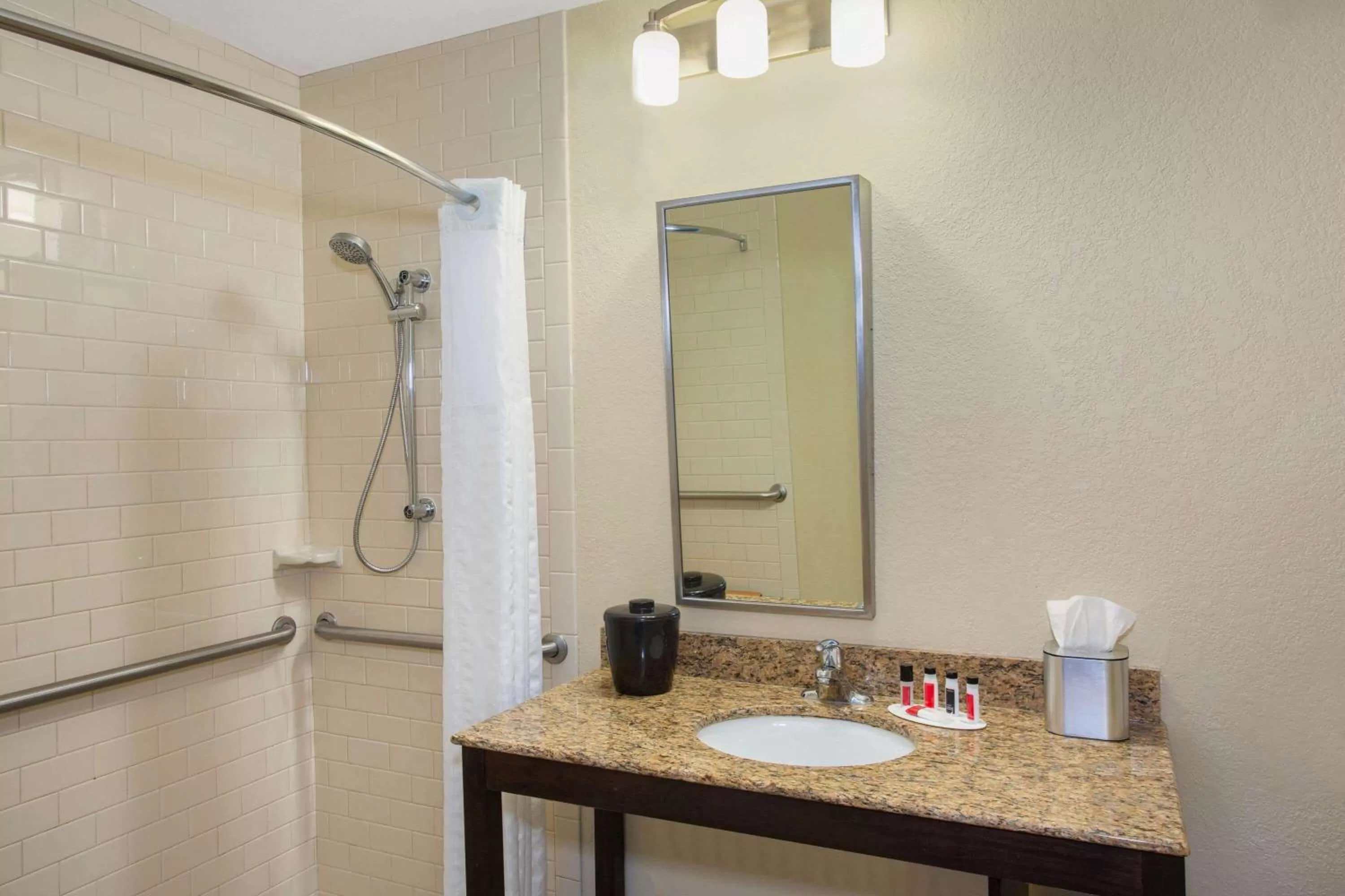 Shower in Ramada by Wyndham Venice Hotel Venezia