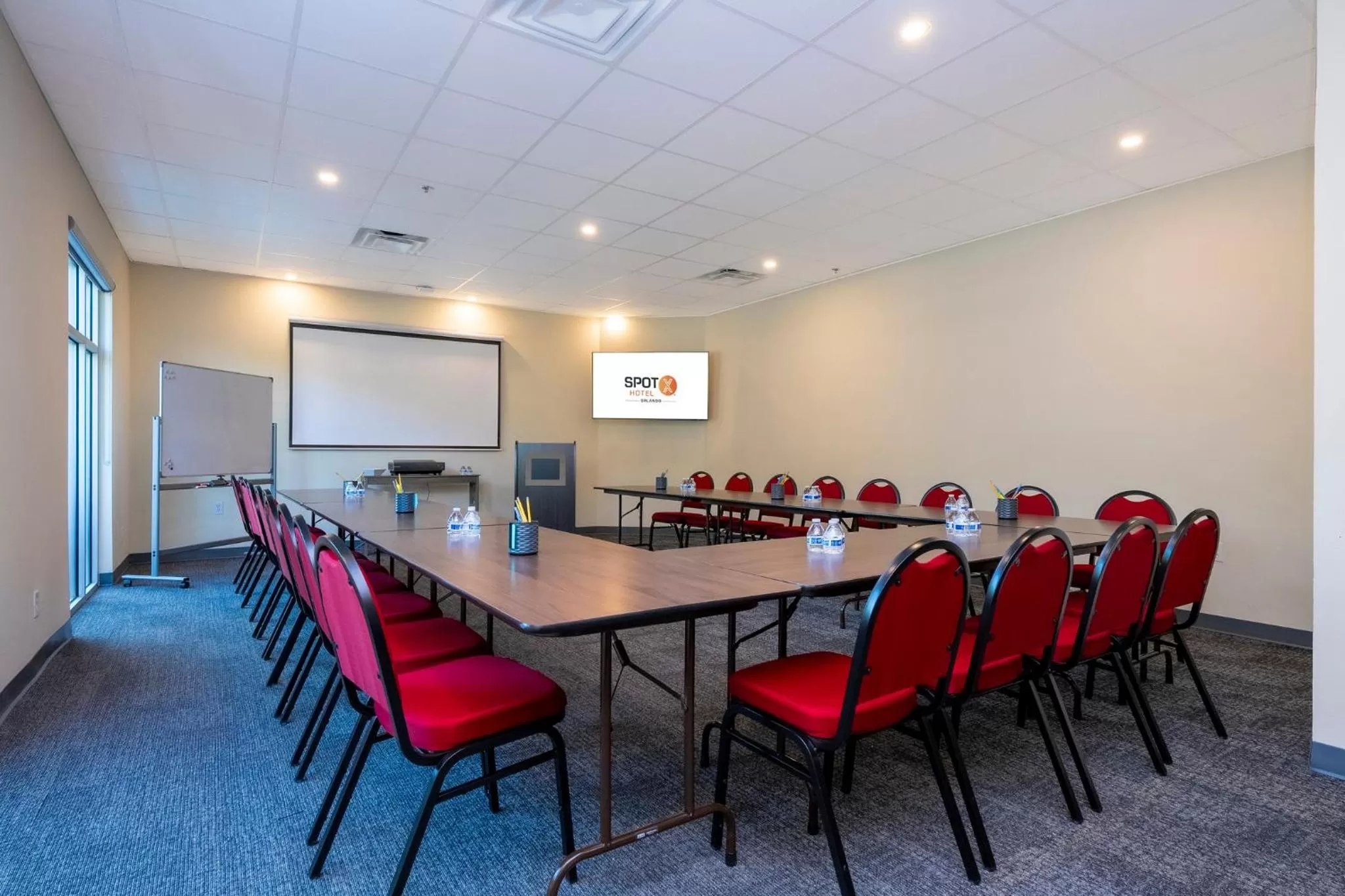 Meeting/conference room in SPOT X Hotel Orlando Intl Dr by The Red Collection