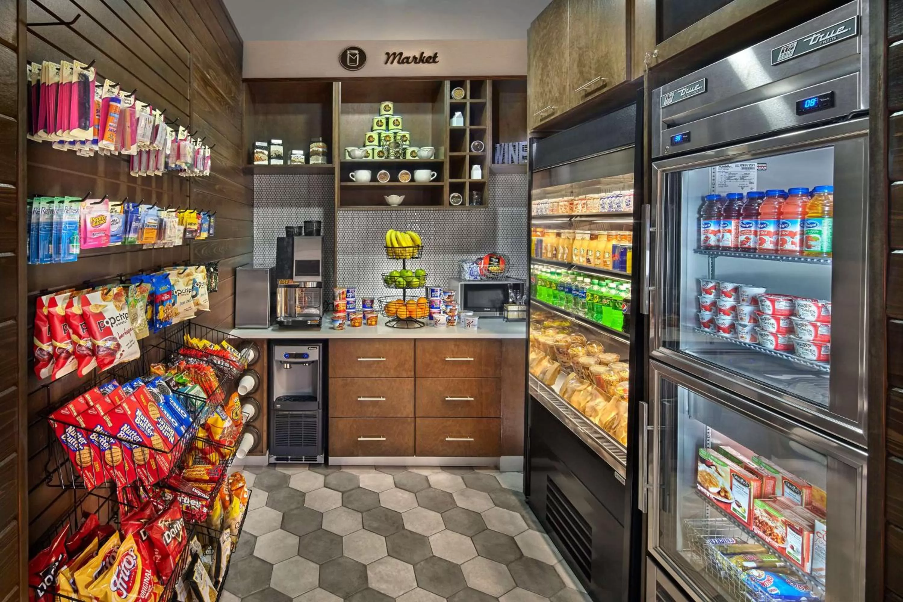 Restaurant/places to eat in DoubleTree by Hilton Little Rock