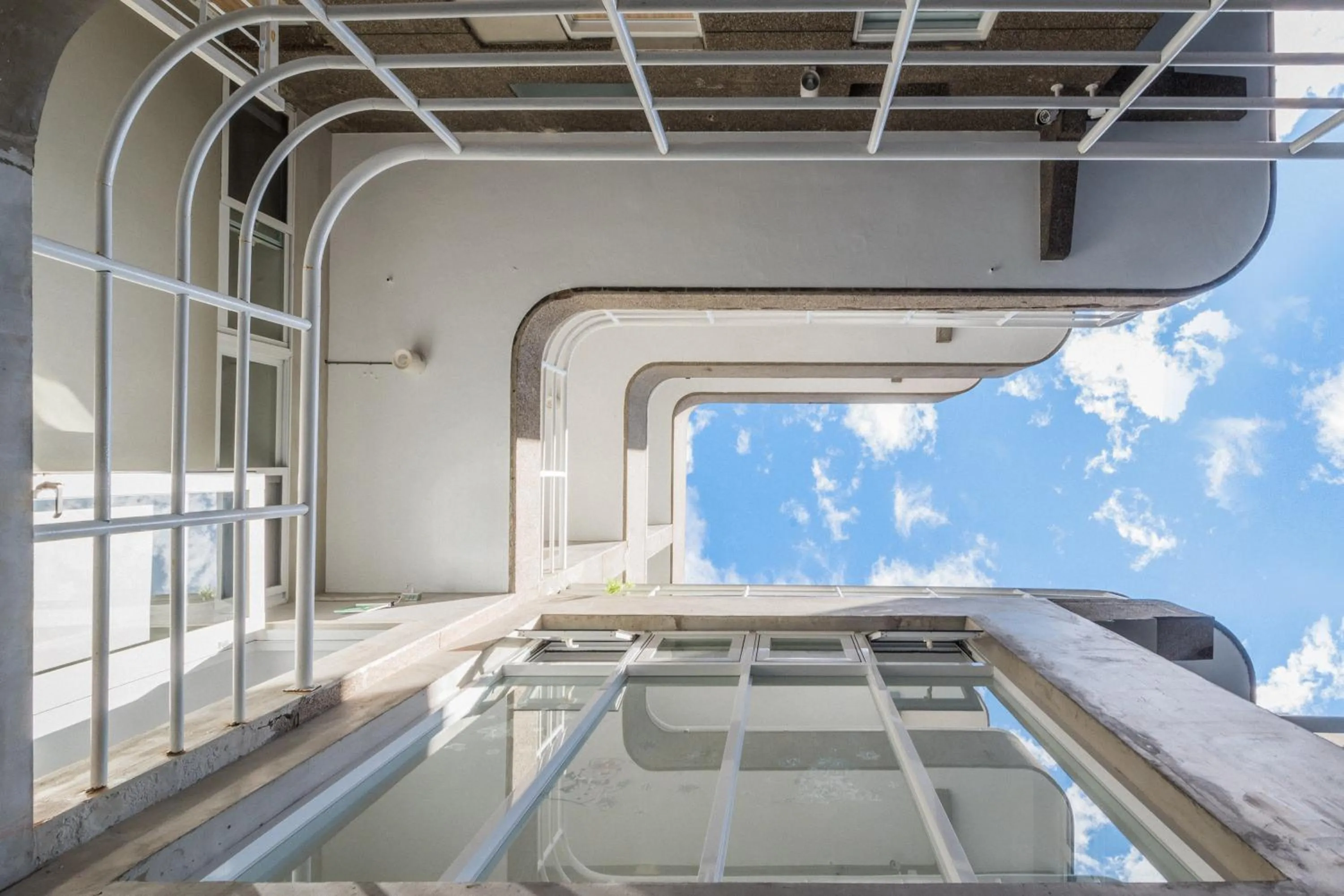 Property building in OwlStay Flip Flop Hostel - Garden