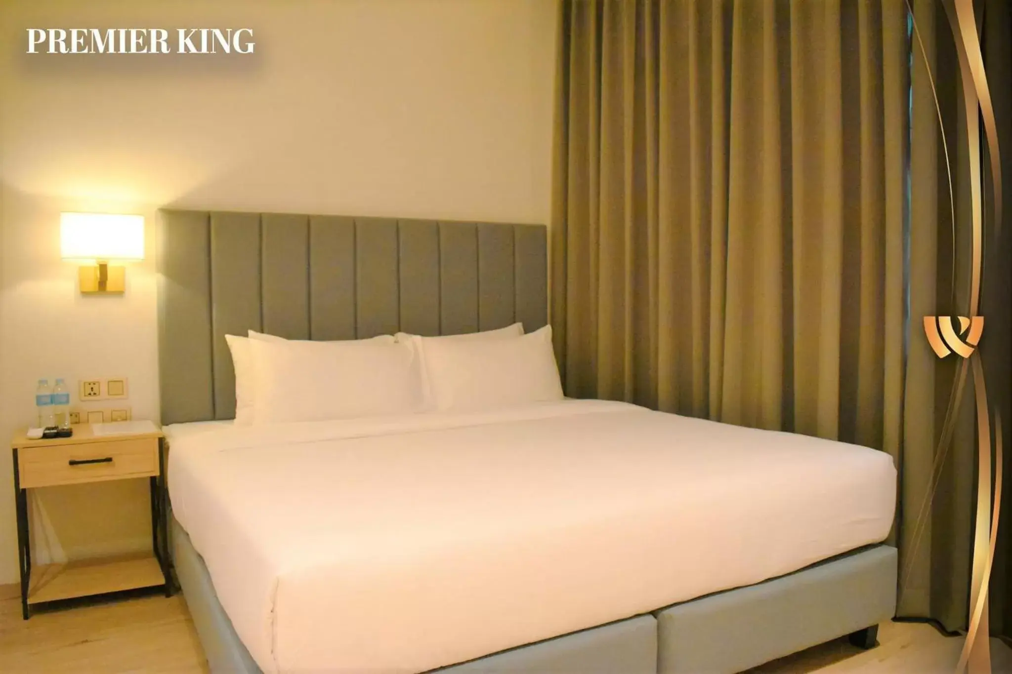 Superior King Room in West Prime Hotel Superior King Room in West Prime Hotel