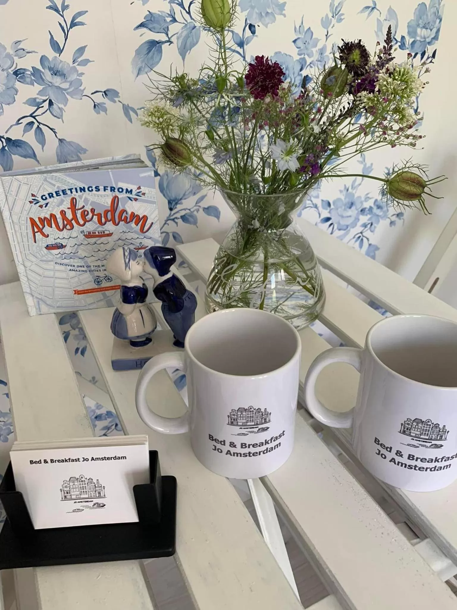 Dining area in Bed & Breakfast Jo Amsterdam