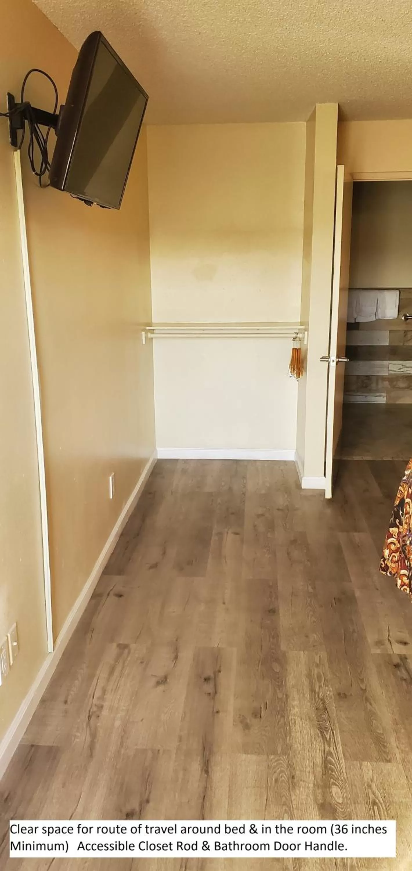 Bedroom in Anaheim National Inn