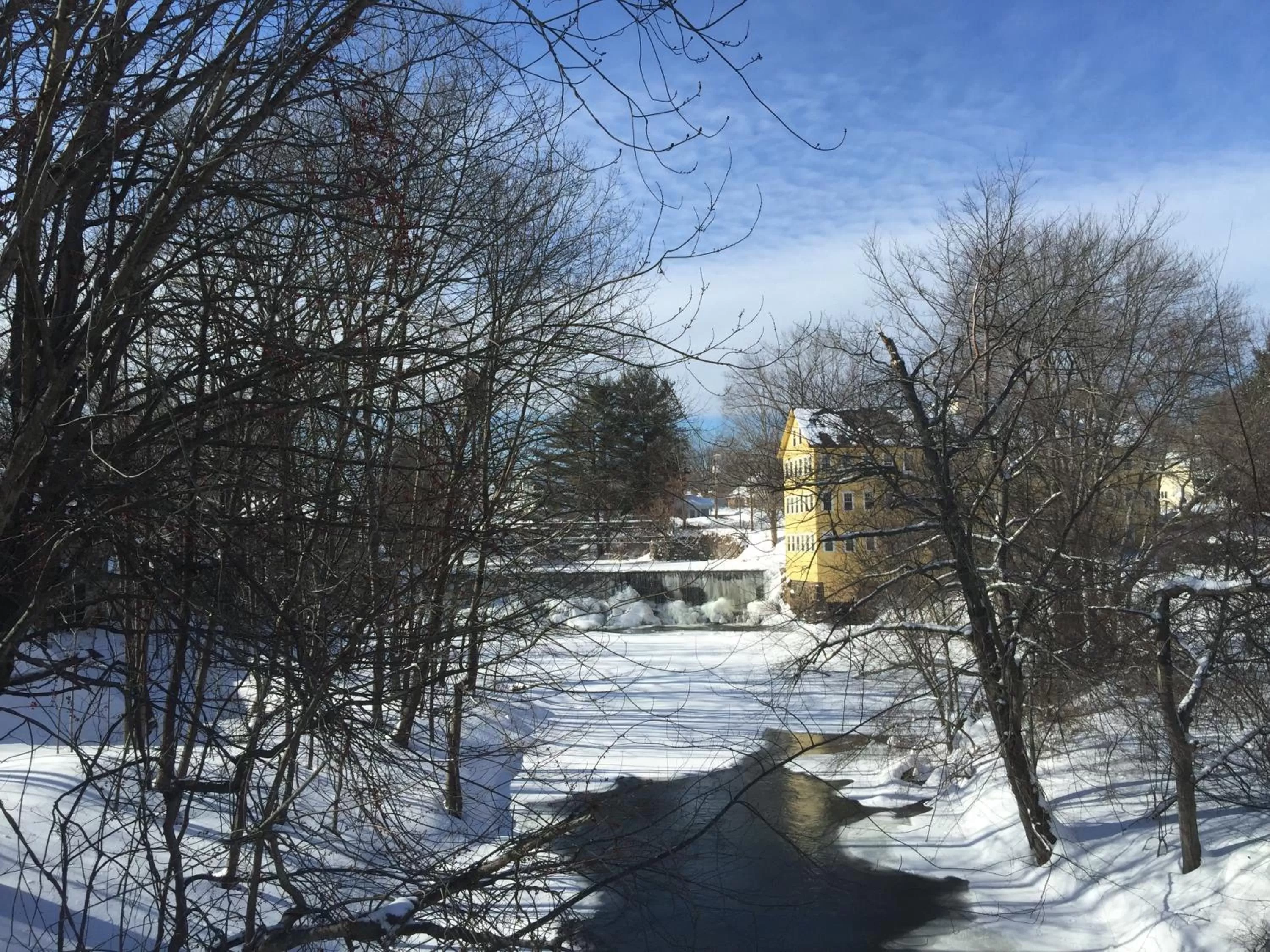 Facade/entrance in Old Mill Inn