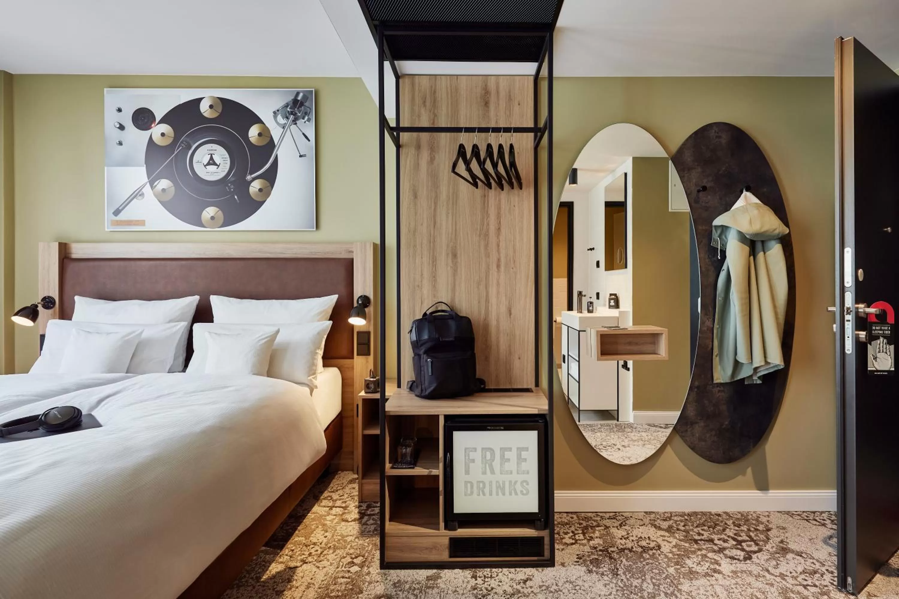 Photo of the whole room, Bed in Me and All Hotel Hanover, by Hyatt