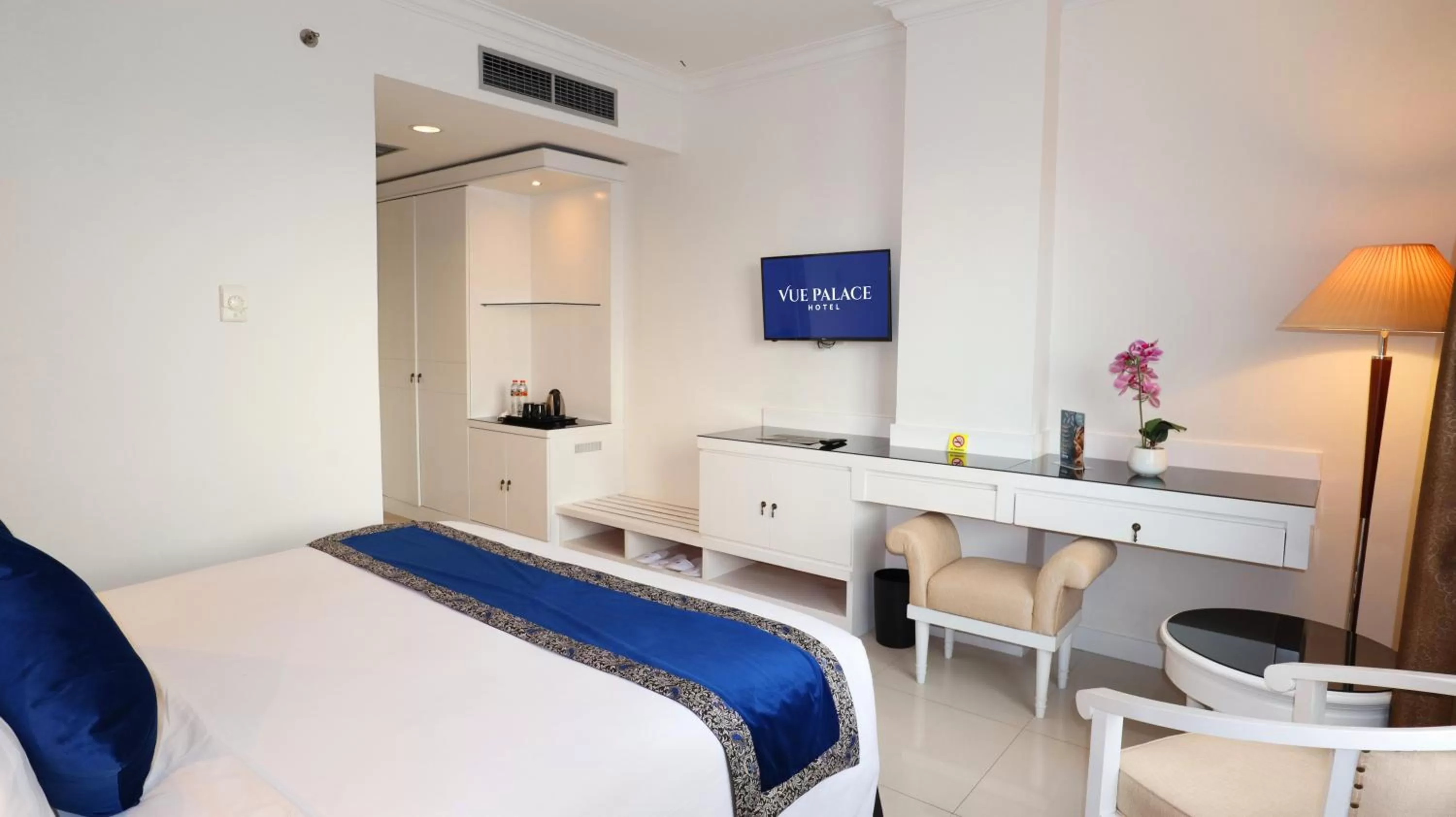 TV/Entertainment Center in Vue Palace, ARTOTEL Curated