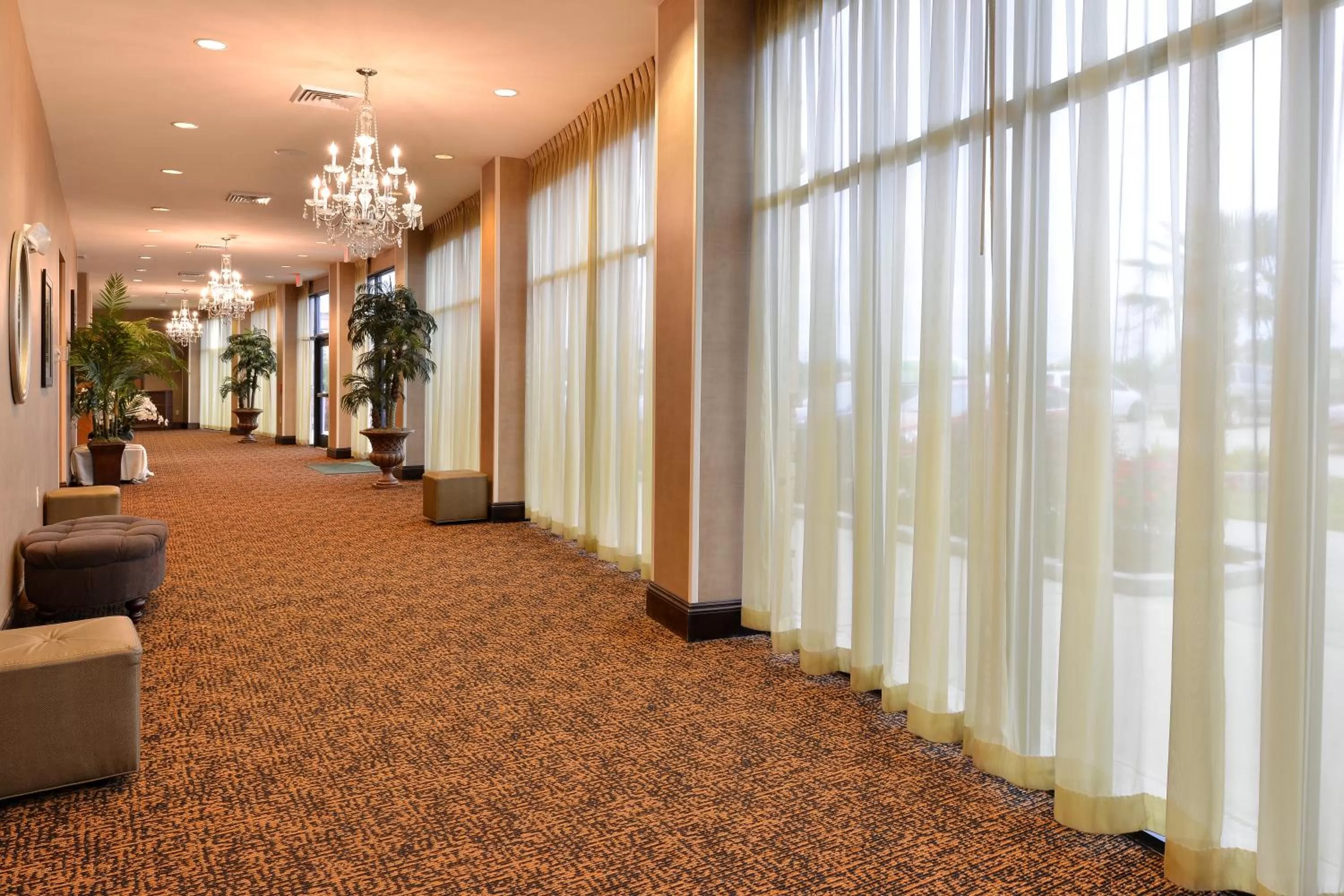 Restaurant/places to eat in Holiday Inn Montgomery South Airport by IHG