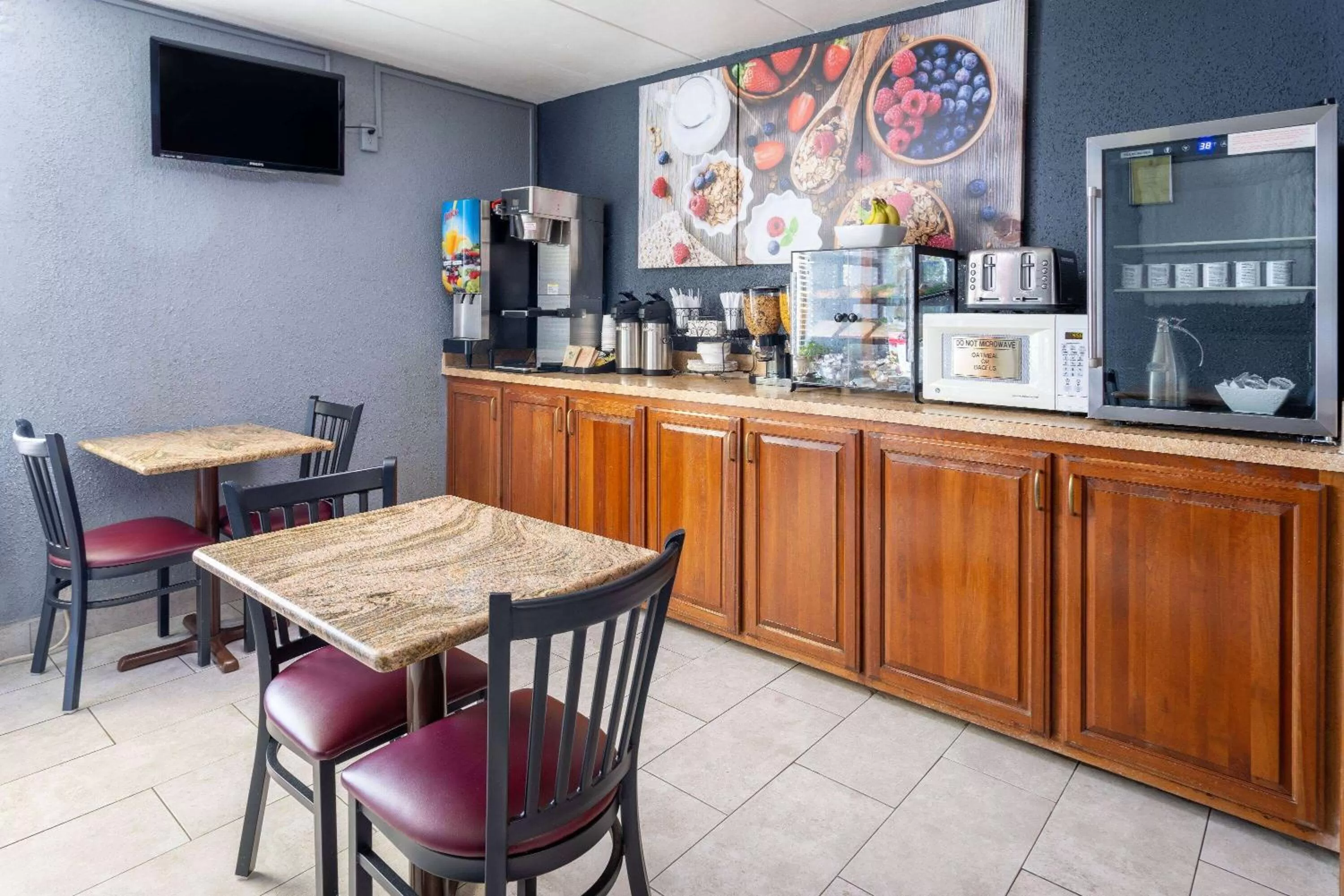 Breakfast in Days Inn by Wyndham Winchester