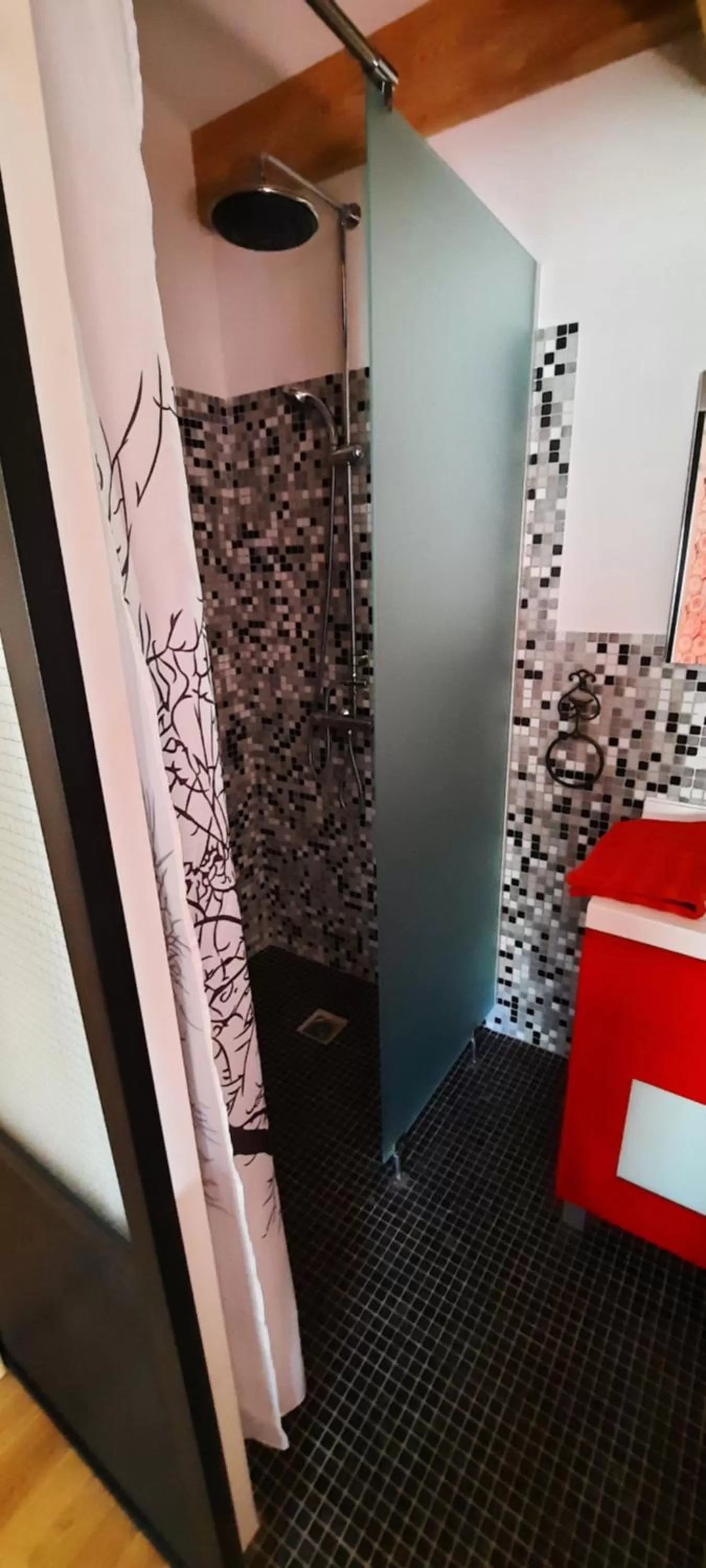 Bathroom, Bed in Le Cocon