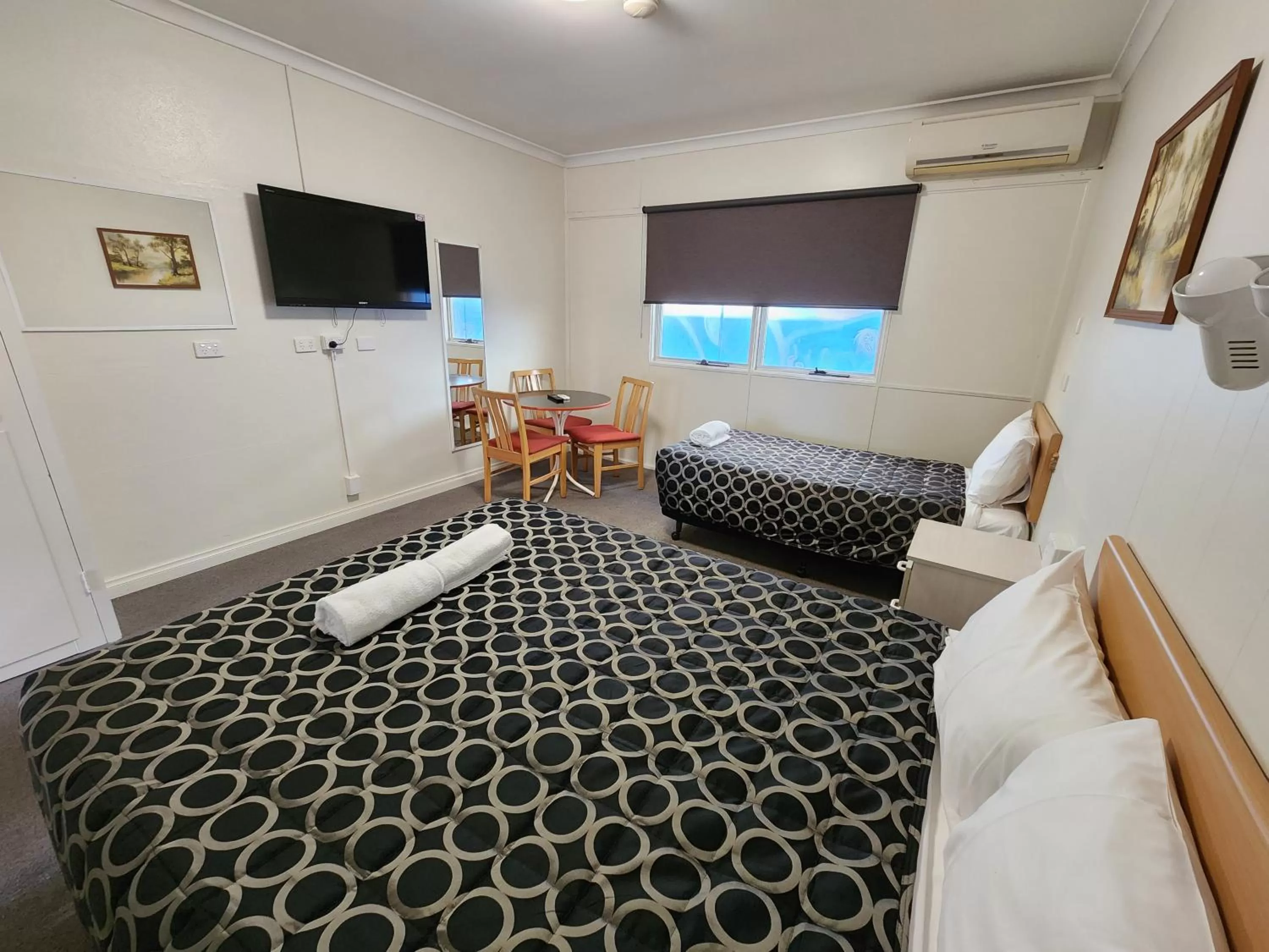 Bed in Hume Inn Motel Albury CBD