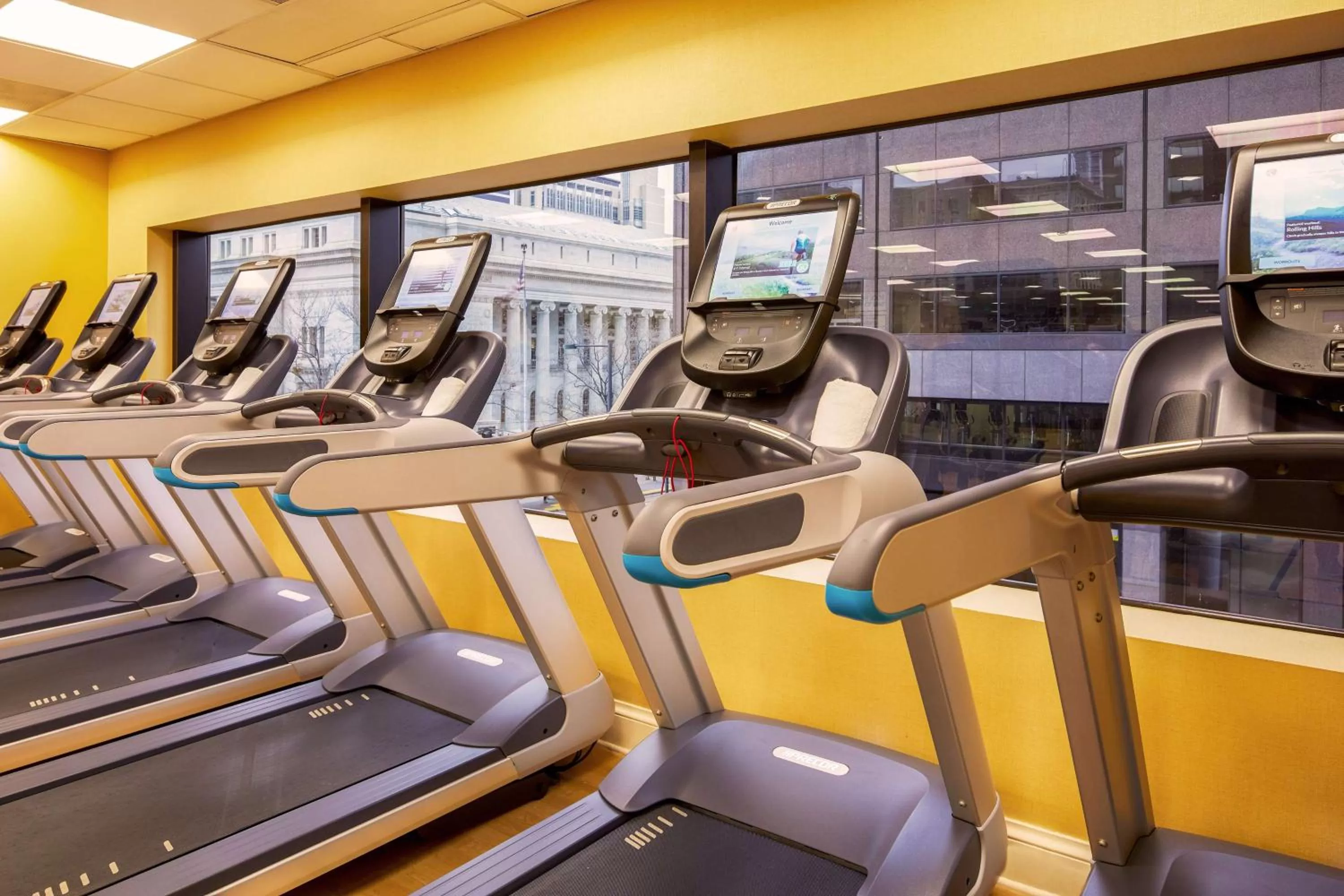 Fitness centre/facilities in Hilton Denver City Center