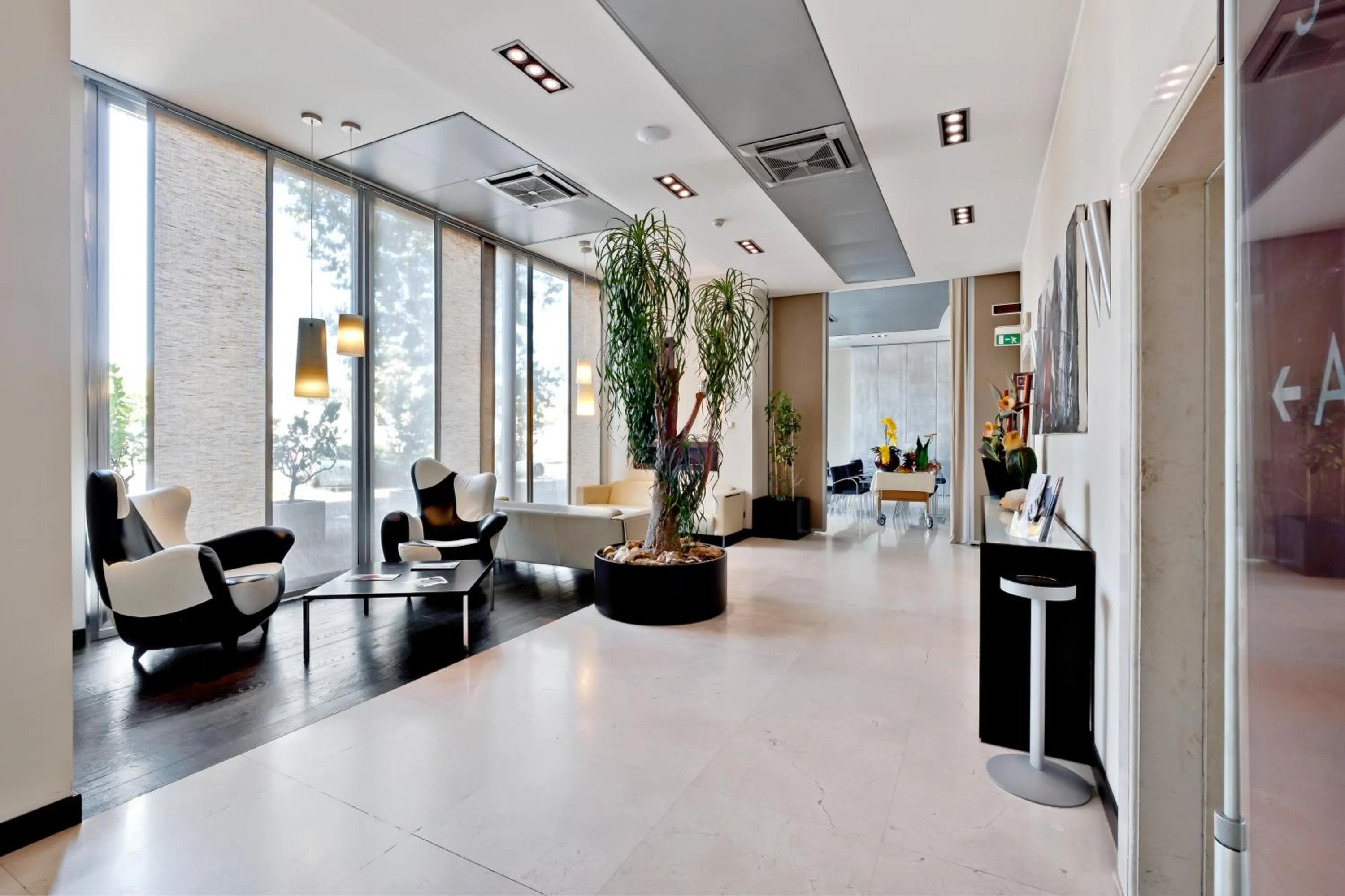 Lobby or reception in Italiana Hotels Cosenza