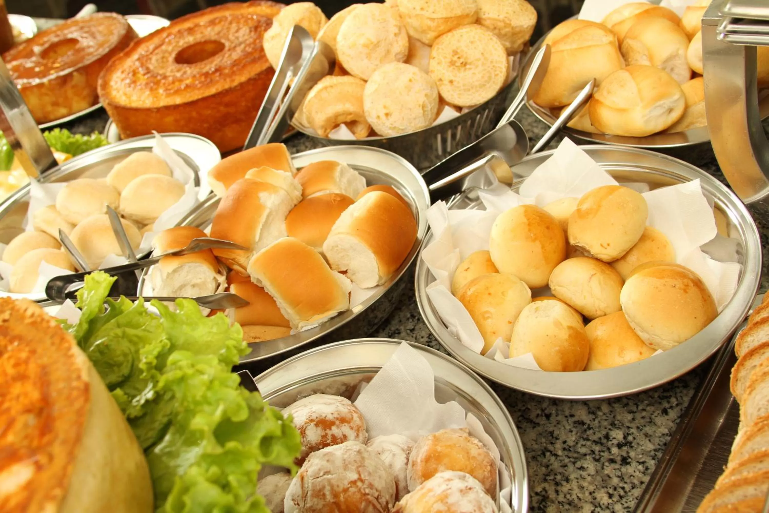 Food and drinks in Trevi Hotel e Business