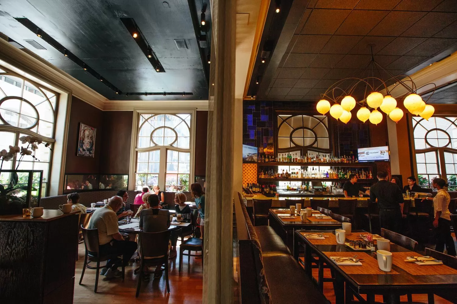 Restaurant/places to eat in The Lenox