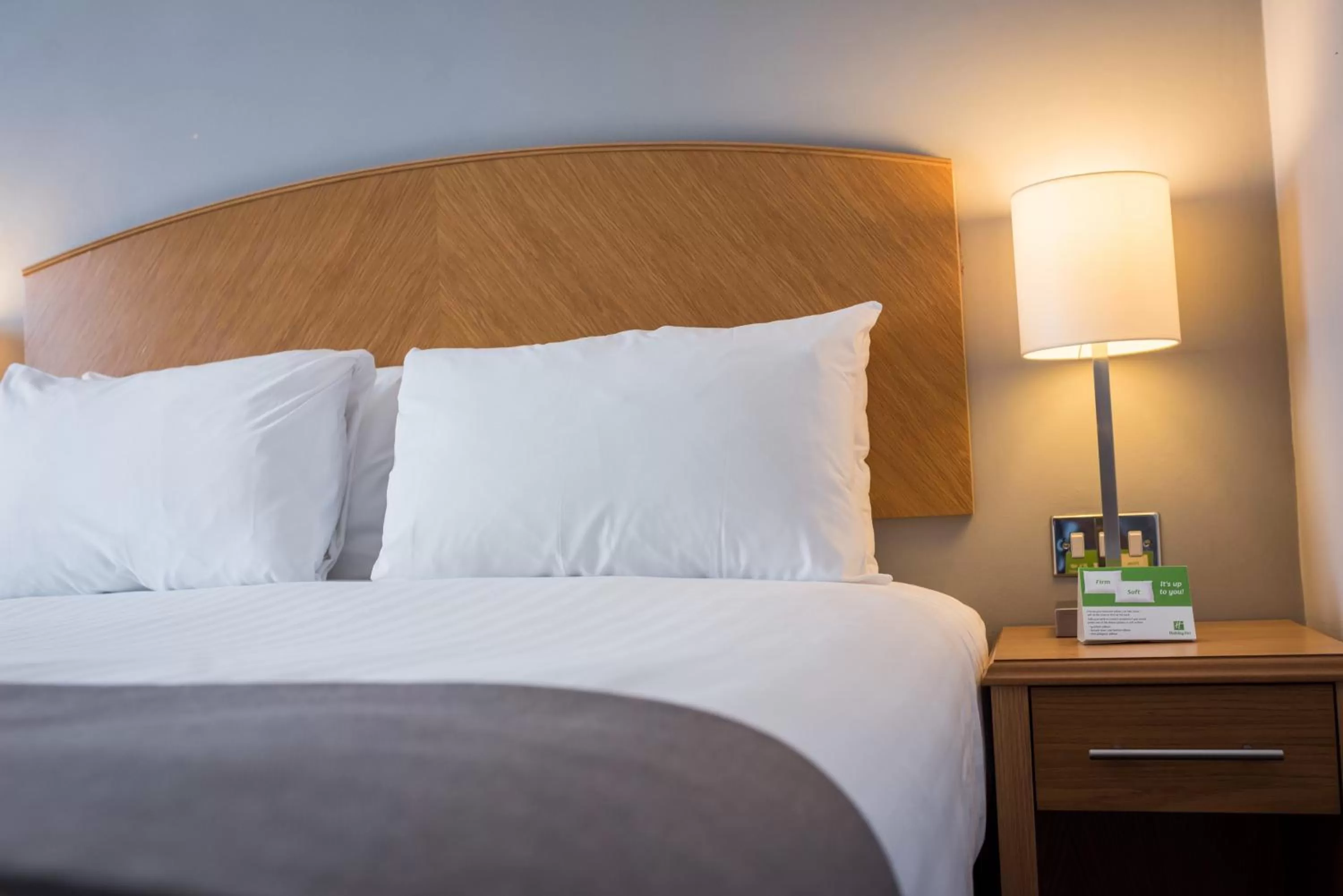 Photo of the whole room, Bed in Holiday Inn Manchester West by IHG