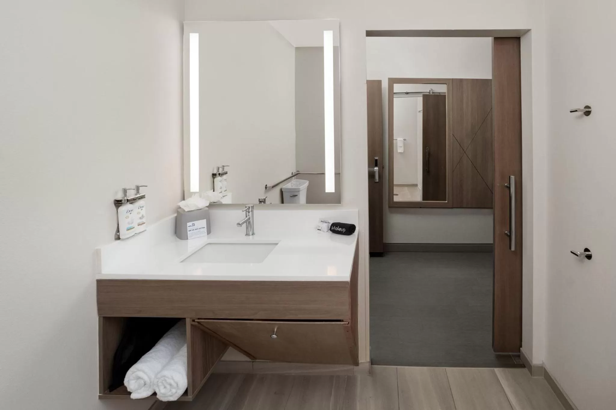 Photo of the whole room in Holiday Inn Express - Hattiesburg West - Univ Area