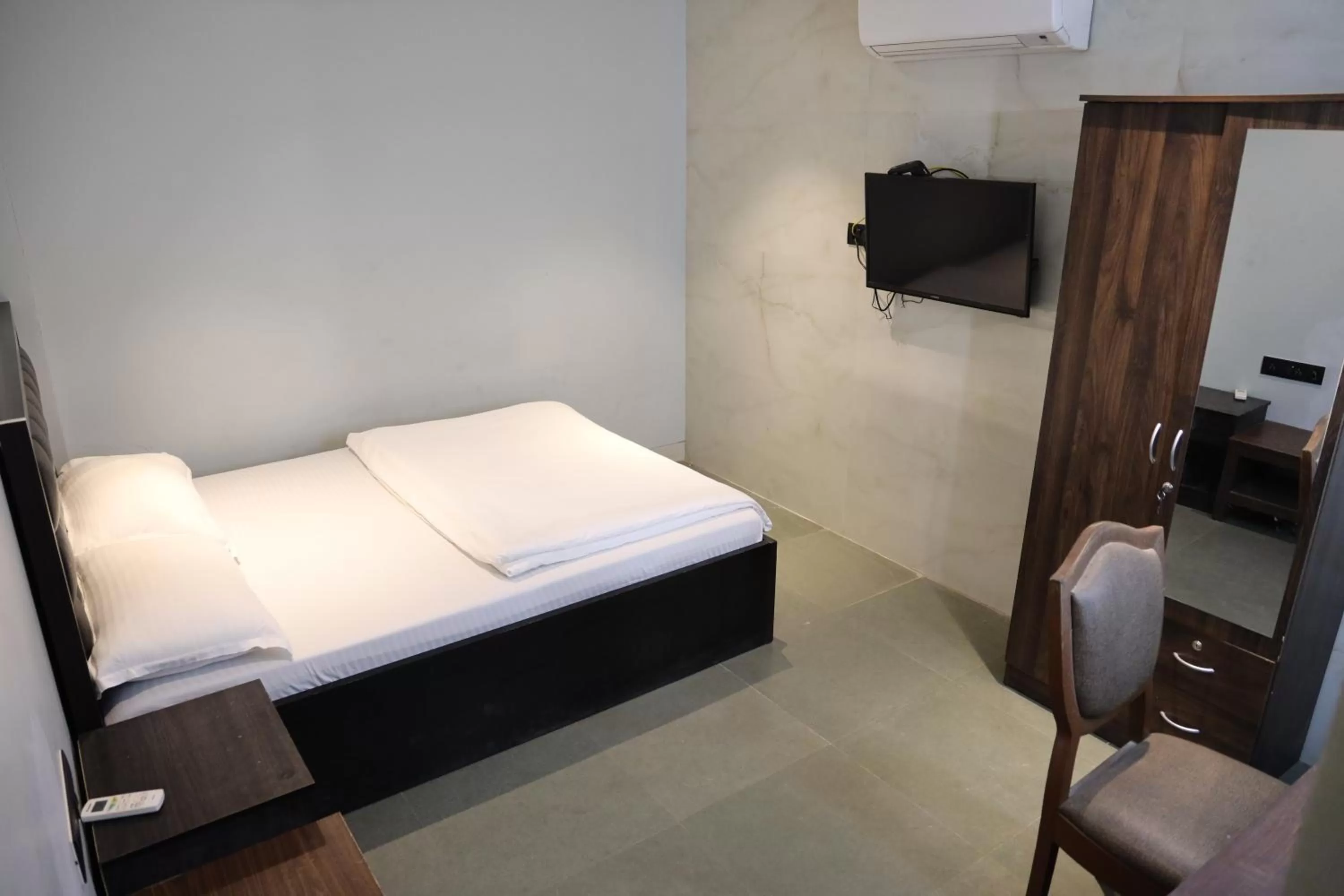 TV/Entertainment Center in Vishal Hall