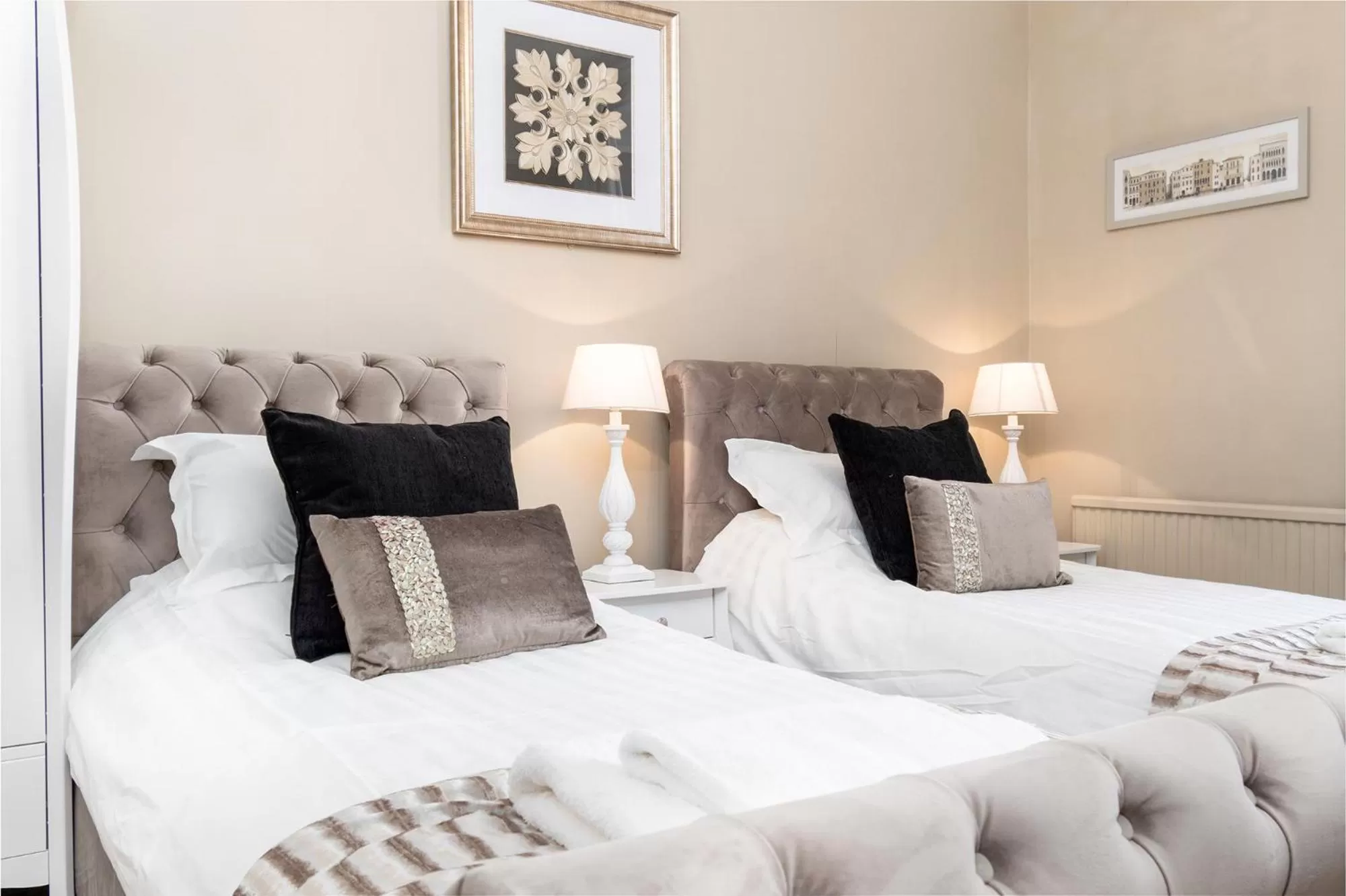 Bed in Lansdowne House with Private Car Park