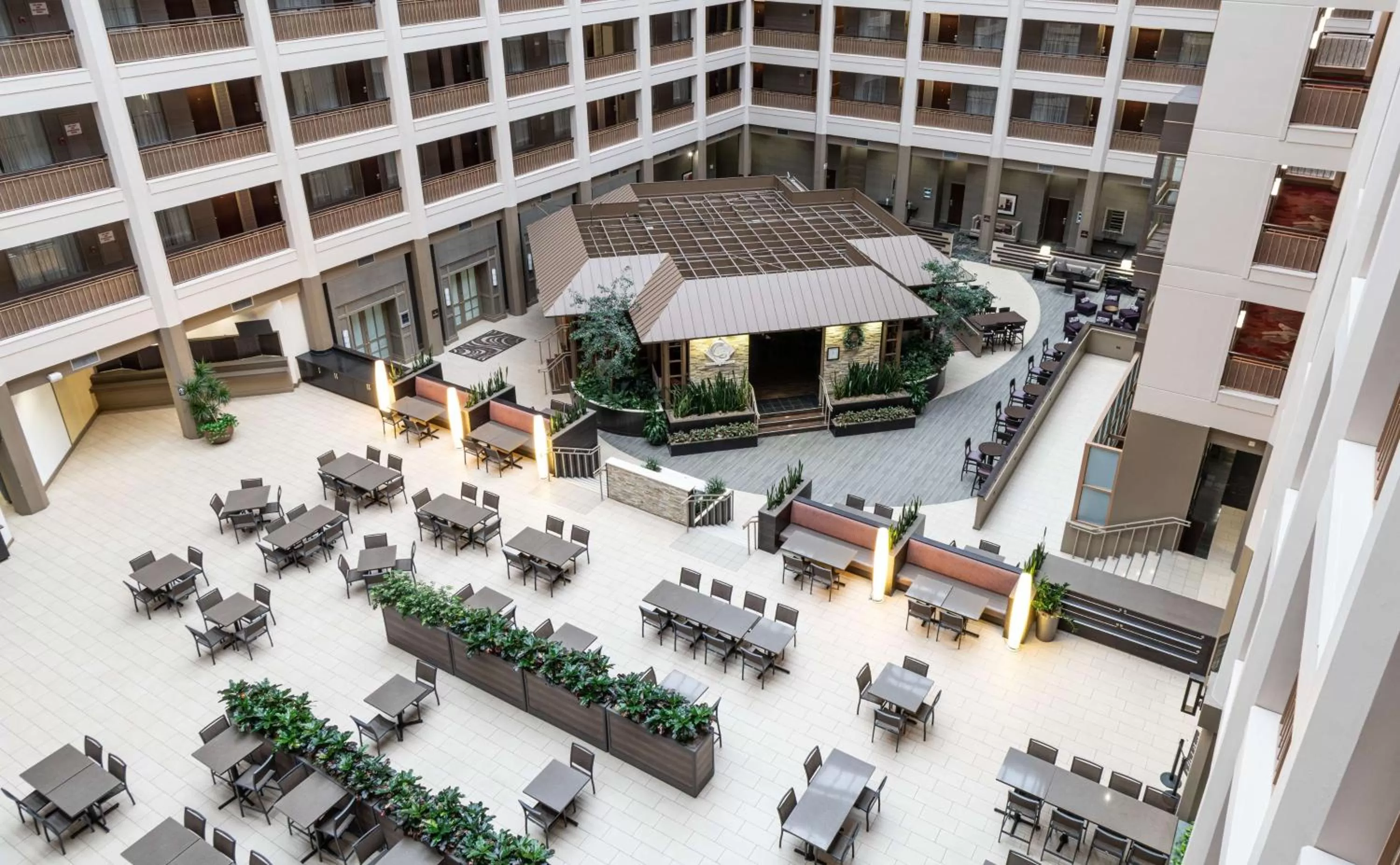 Lobby or reception in Embassy Suites by Hilton Chicago North Shore Deerfield