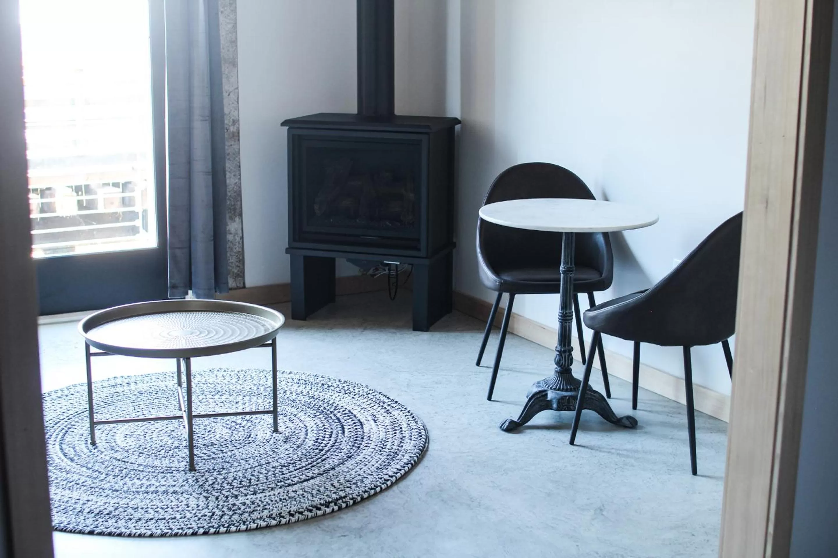 Seating area in Bowline Hotel