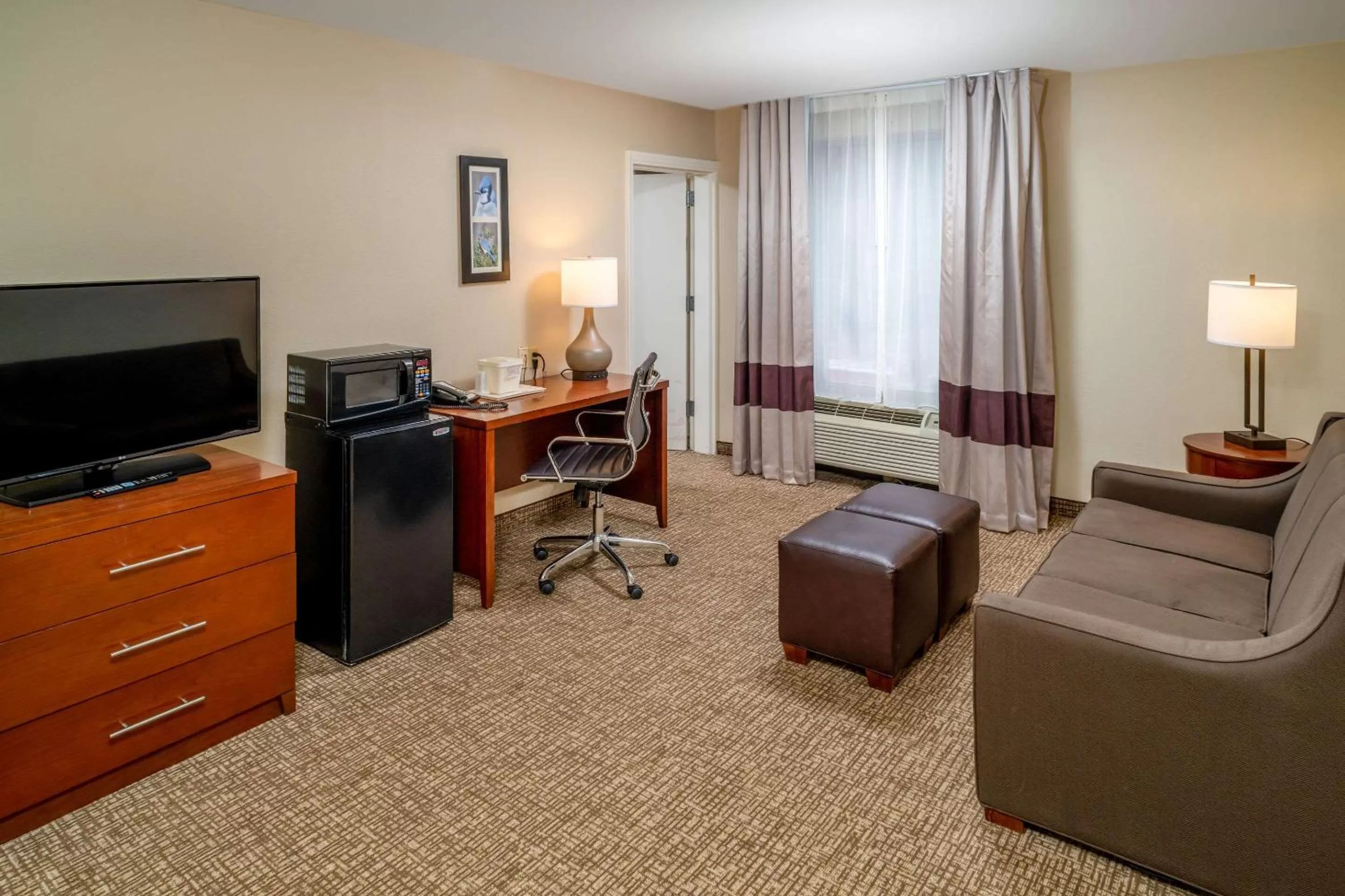 Photo of the whole room, Bed in Comfort Inn & Suites Grundy
