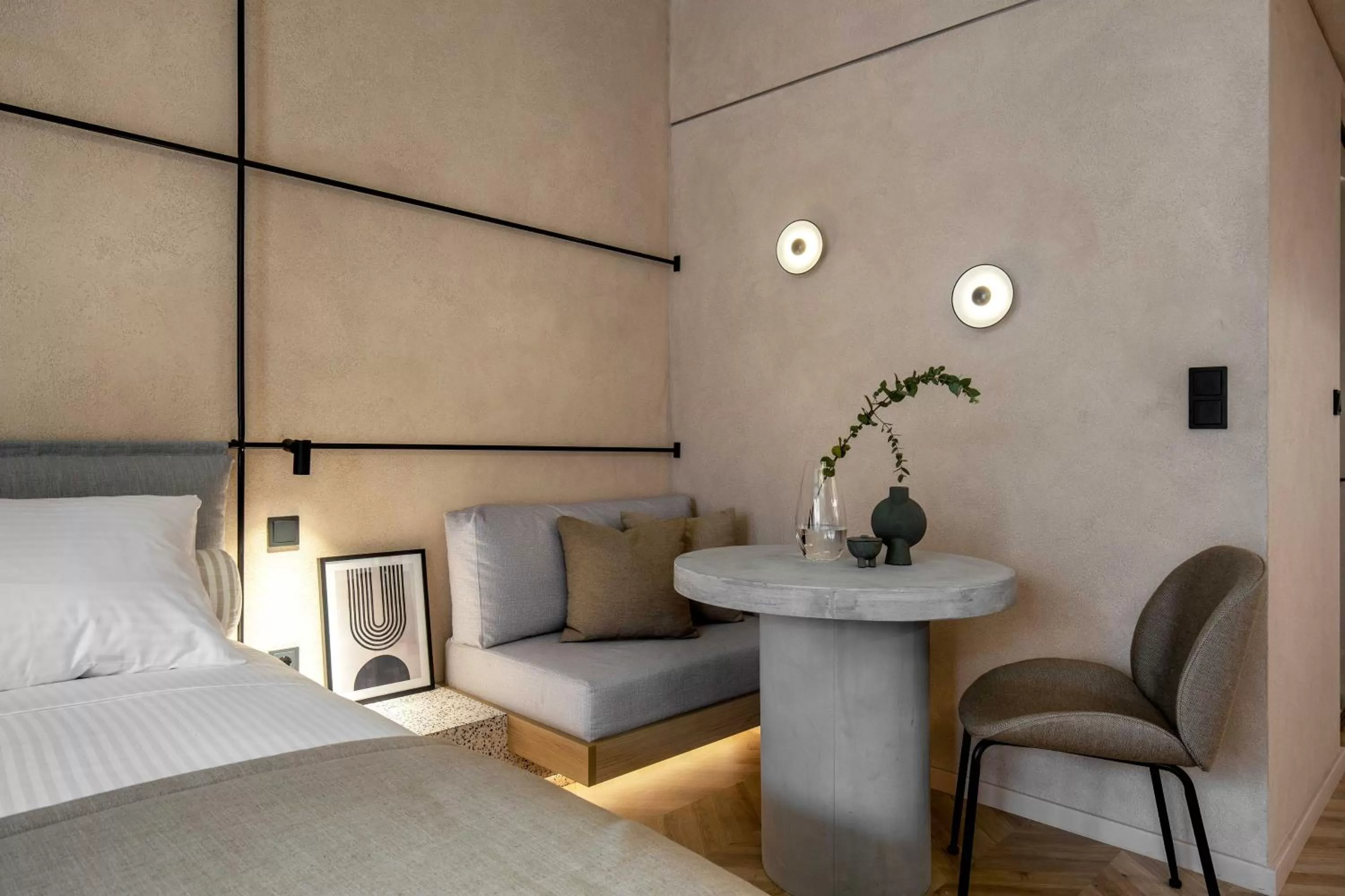 Seating area, Bed in The Newel Psychiko