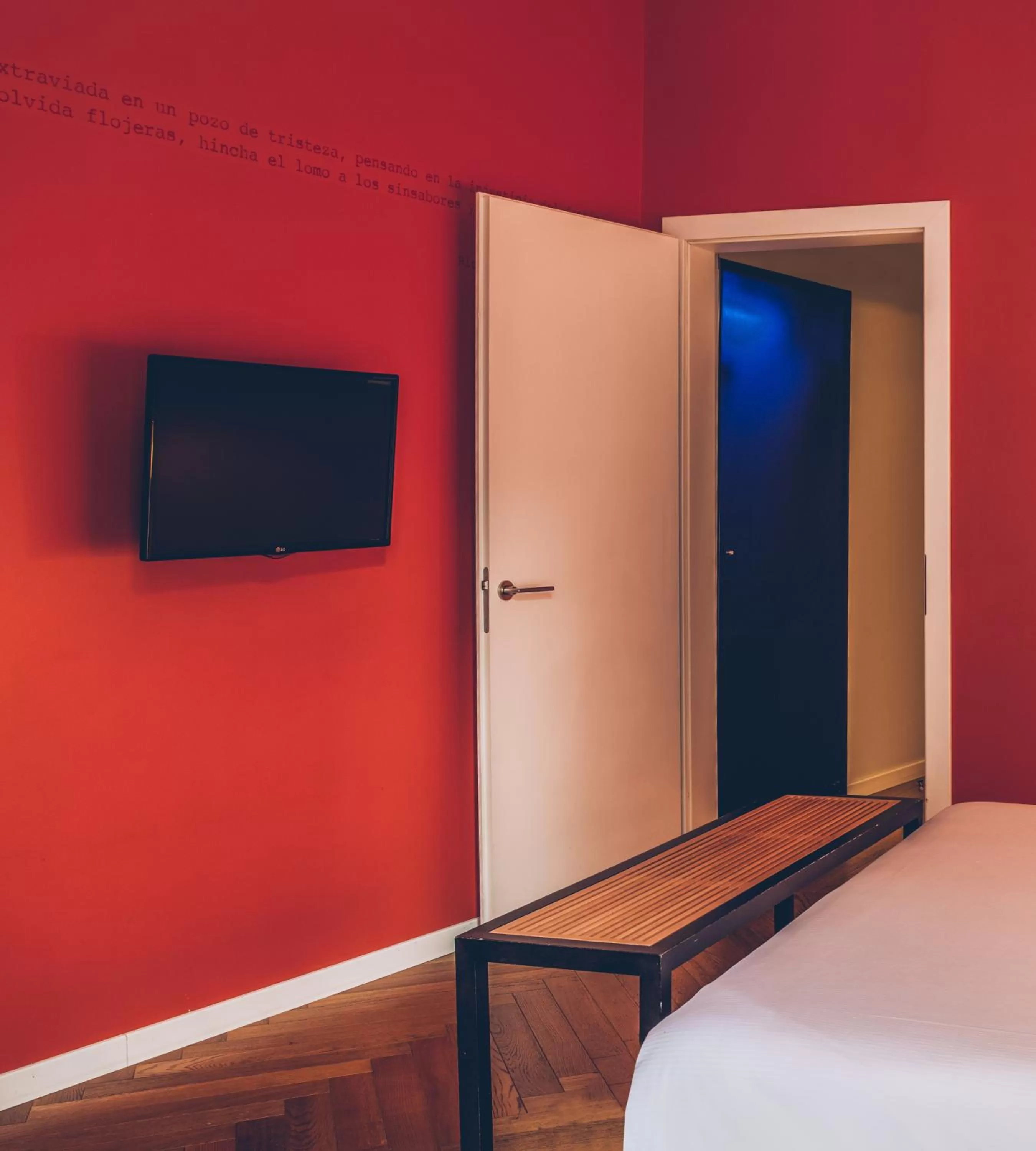 TV and multimedia in Iberostar Las Letras Gran Via