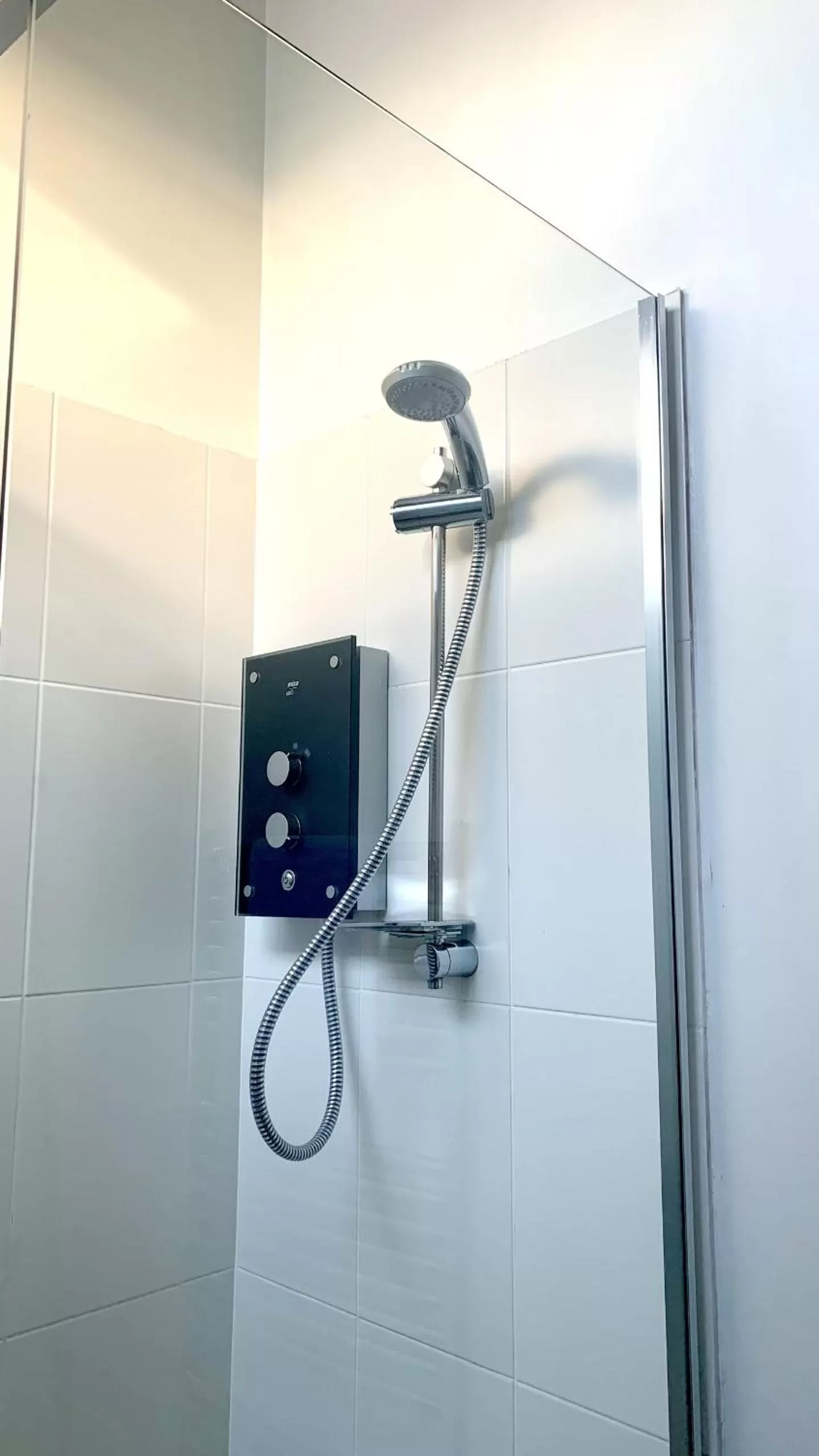 Twin Room with Shower in Cape Cornwall Club