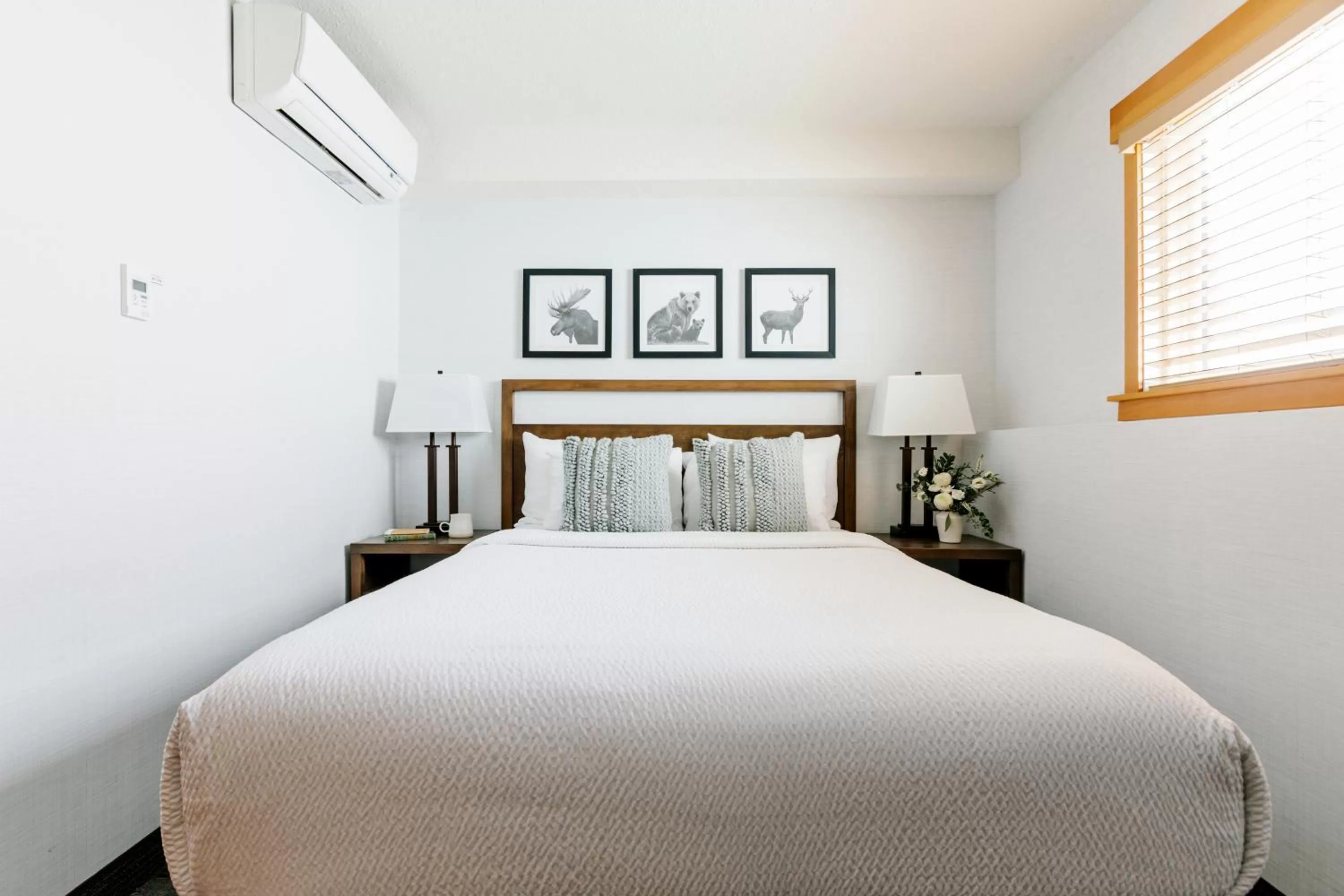 Bed in Pyramid Lake Lodge