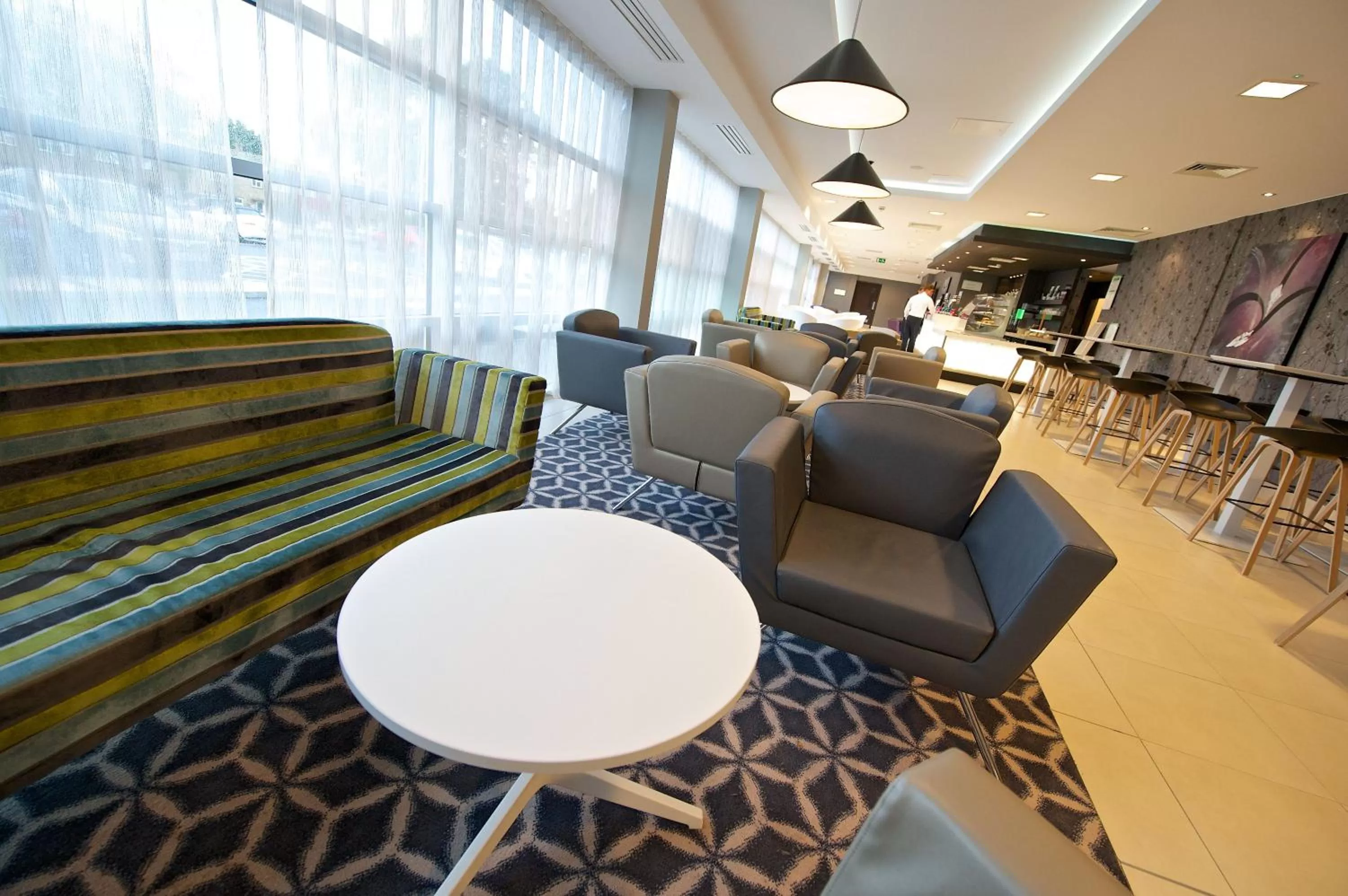 Lobby or reception in Holiday Inn Southend by IHG