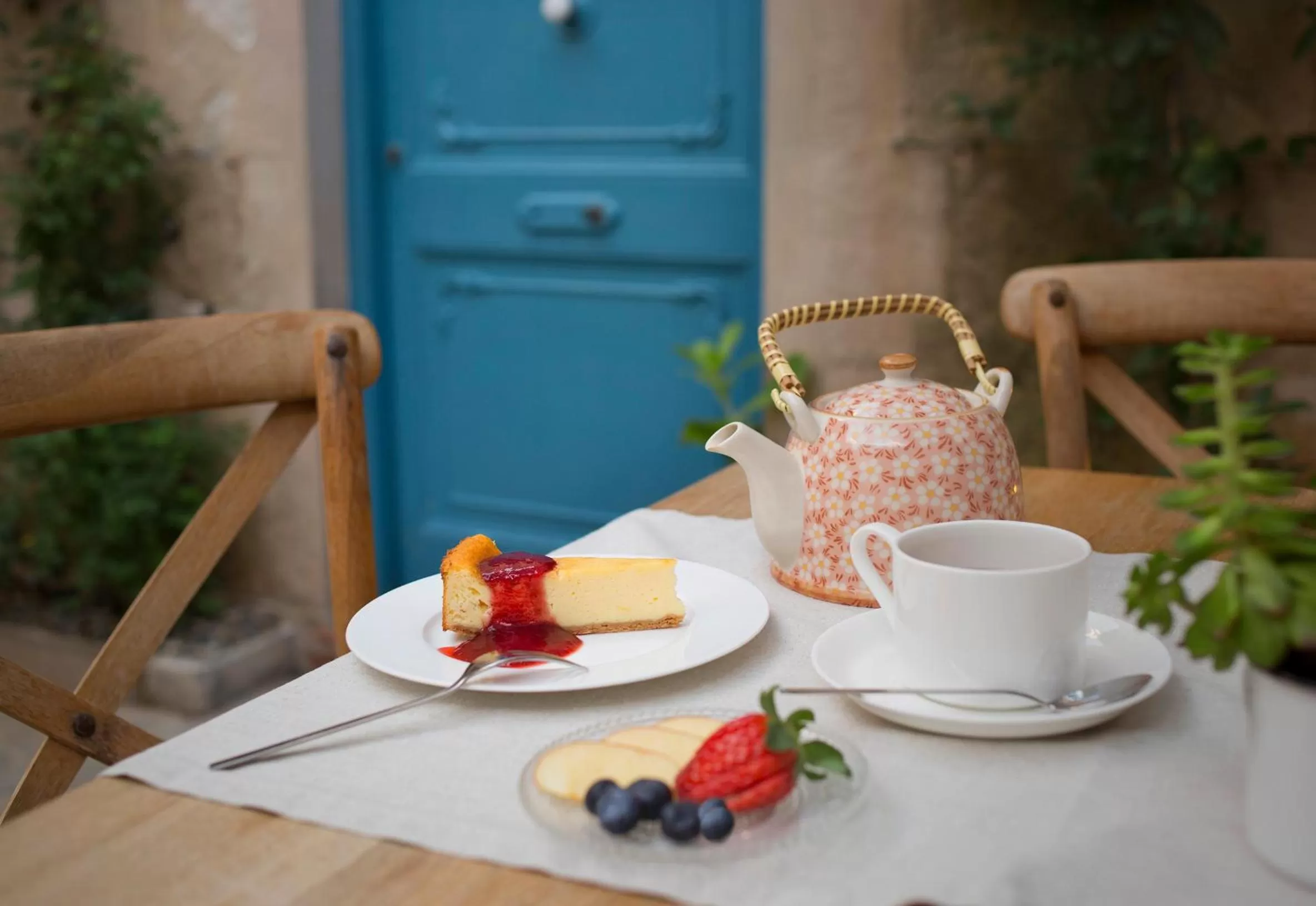 Food and drinks in Jardí de Ses Bruixes Boutique Hotel