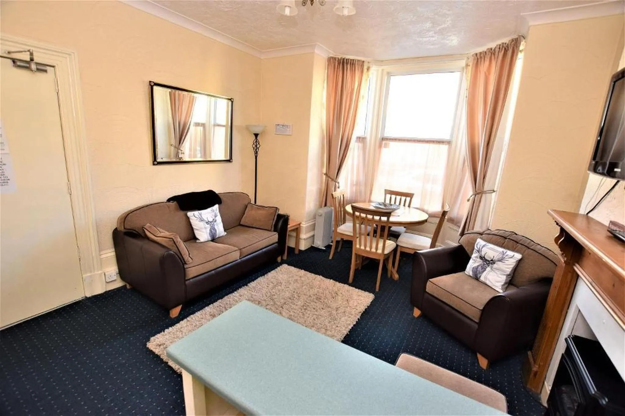 Living room in Bridle Lodge Apartments