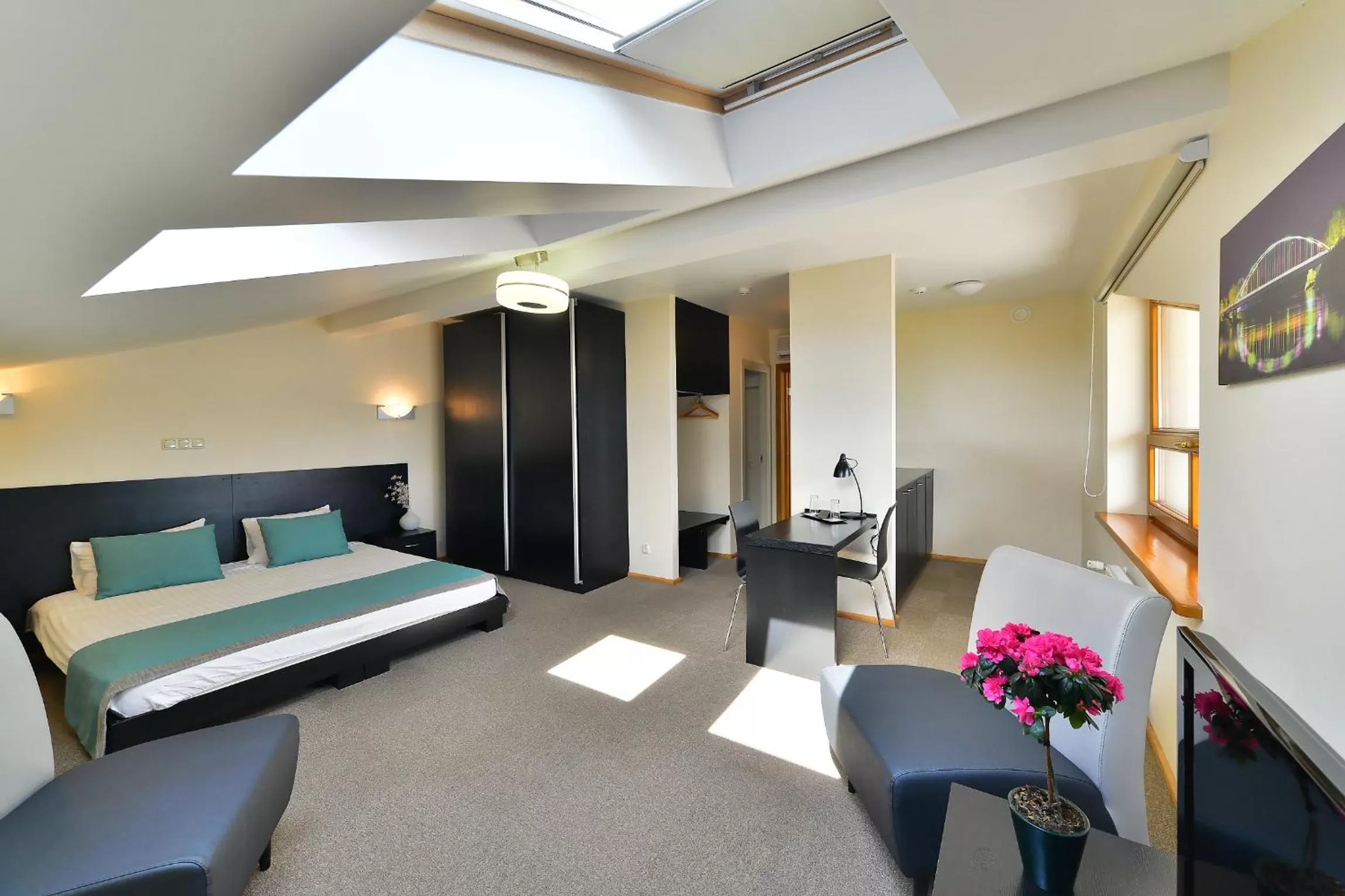 Bed in Superior Hotel Vantis Riverside