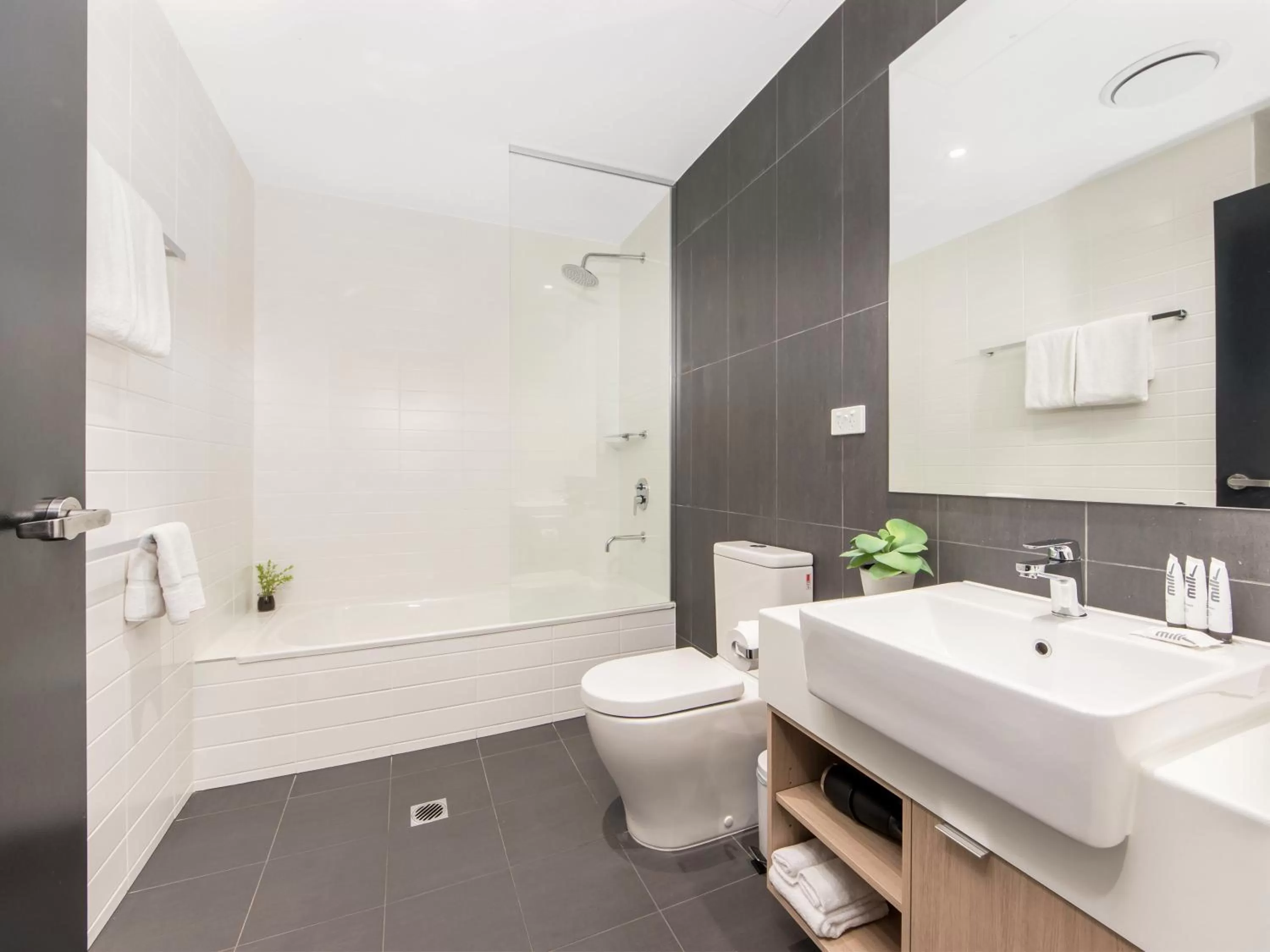 Shower in Quest Springfield Central