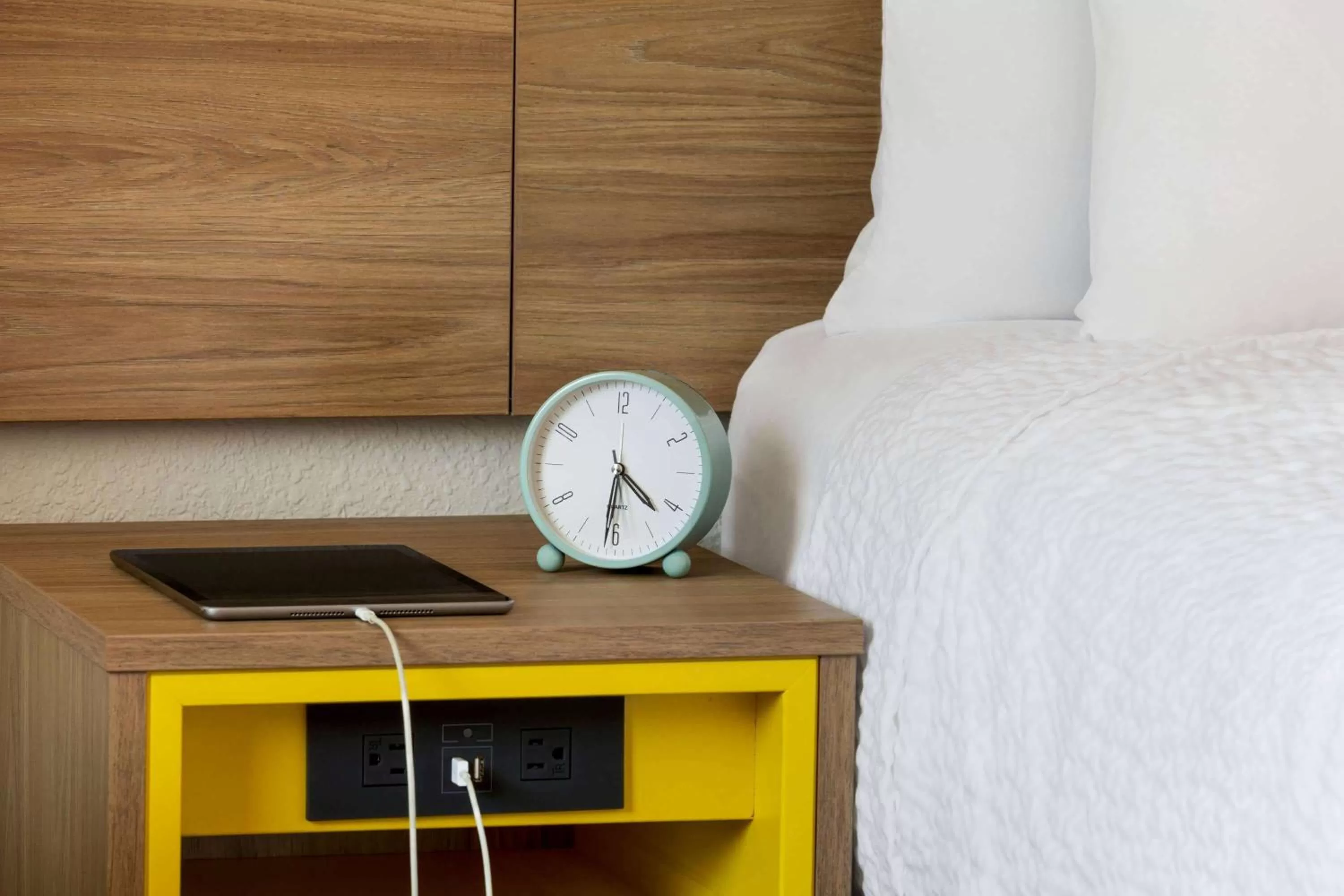 Photo of the whole room, Bed in Hotel Bo, a Days Inn by Wyndham Chattanooga Downtown