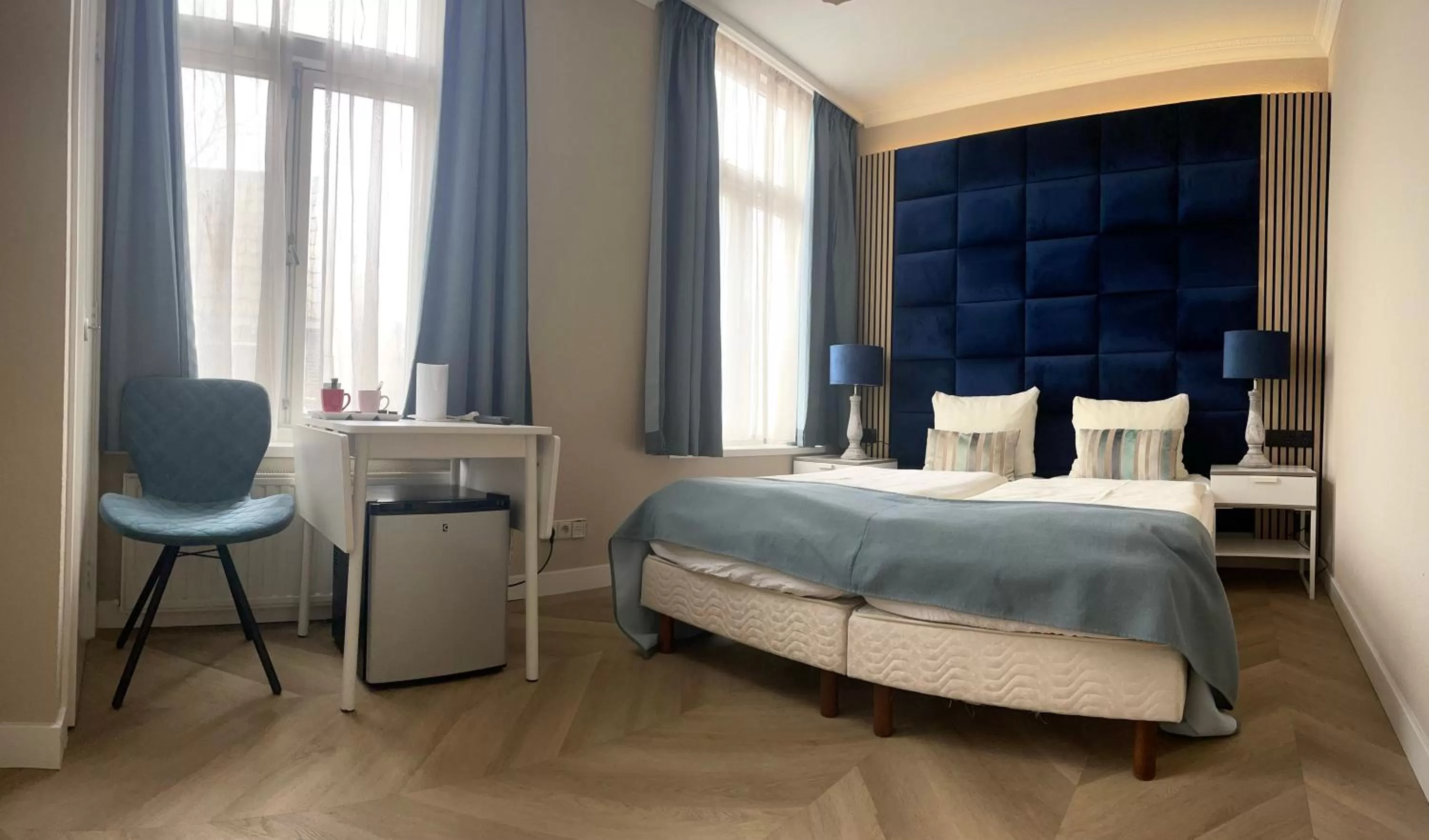 Bedroom in Hotel van Oppen